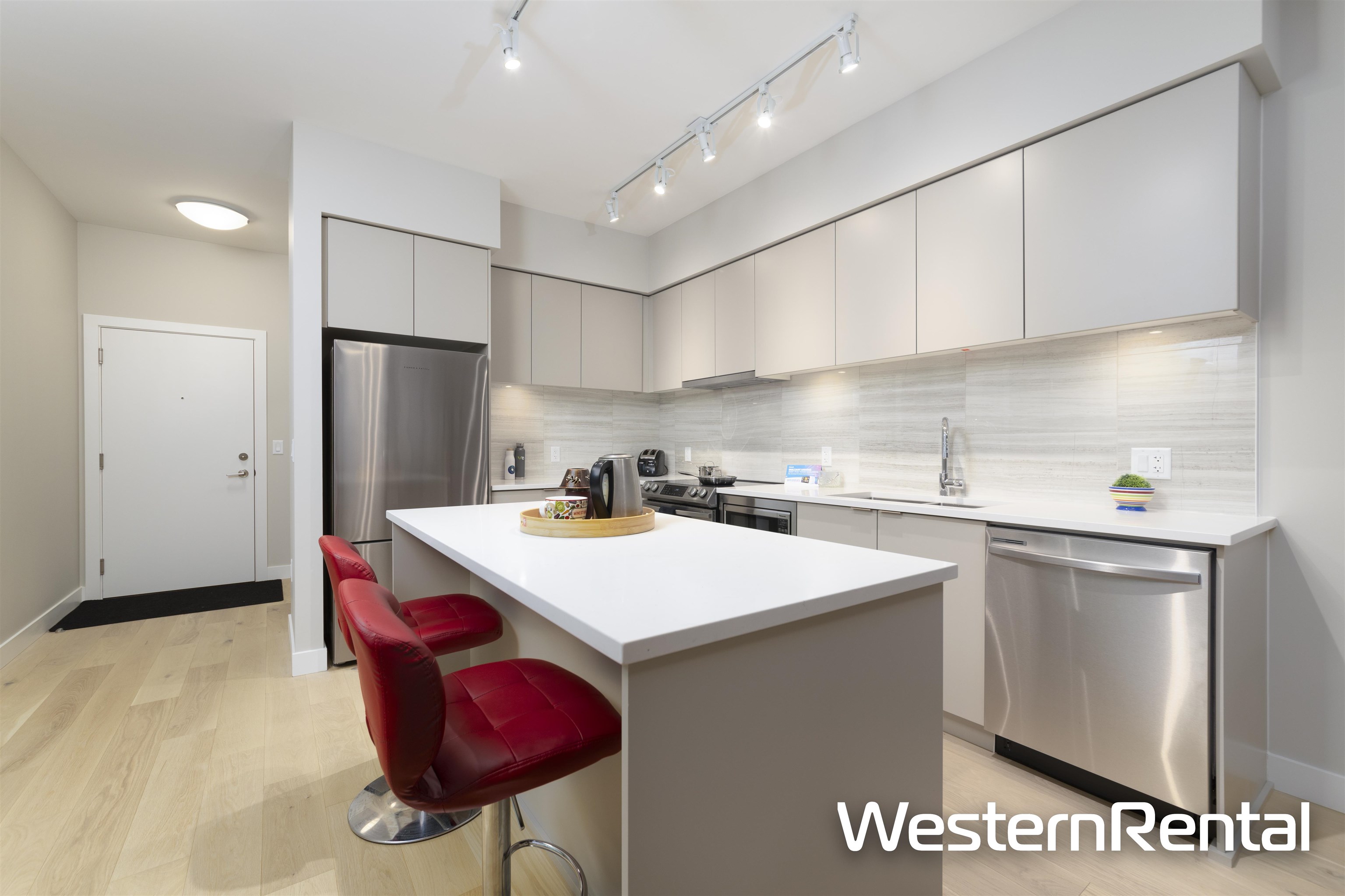13FL 8725 UNIVERSITY CRESCENT, R3031601, BC,