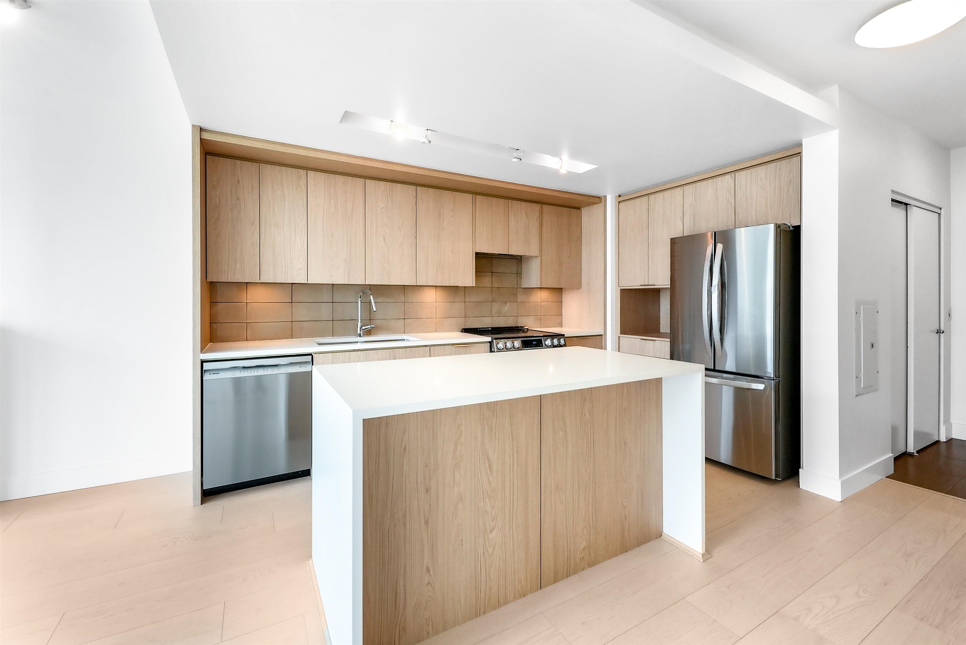 1406 1320 CHESTERFIELD AVENUE, R3031804, BC,