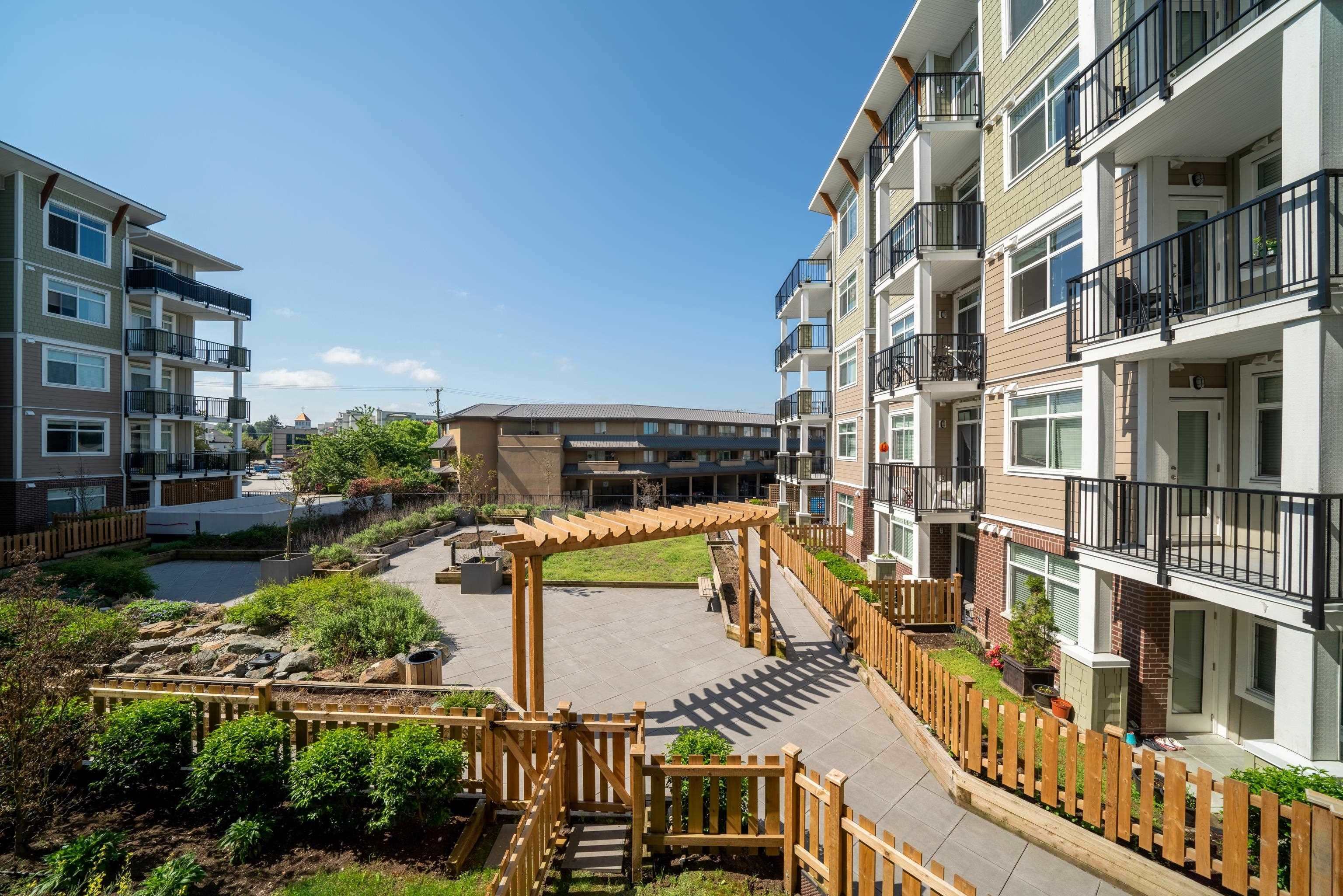 206 20686 EASTLEIGH CRESCENT, R3031834, BC,