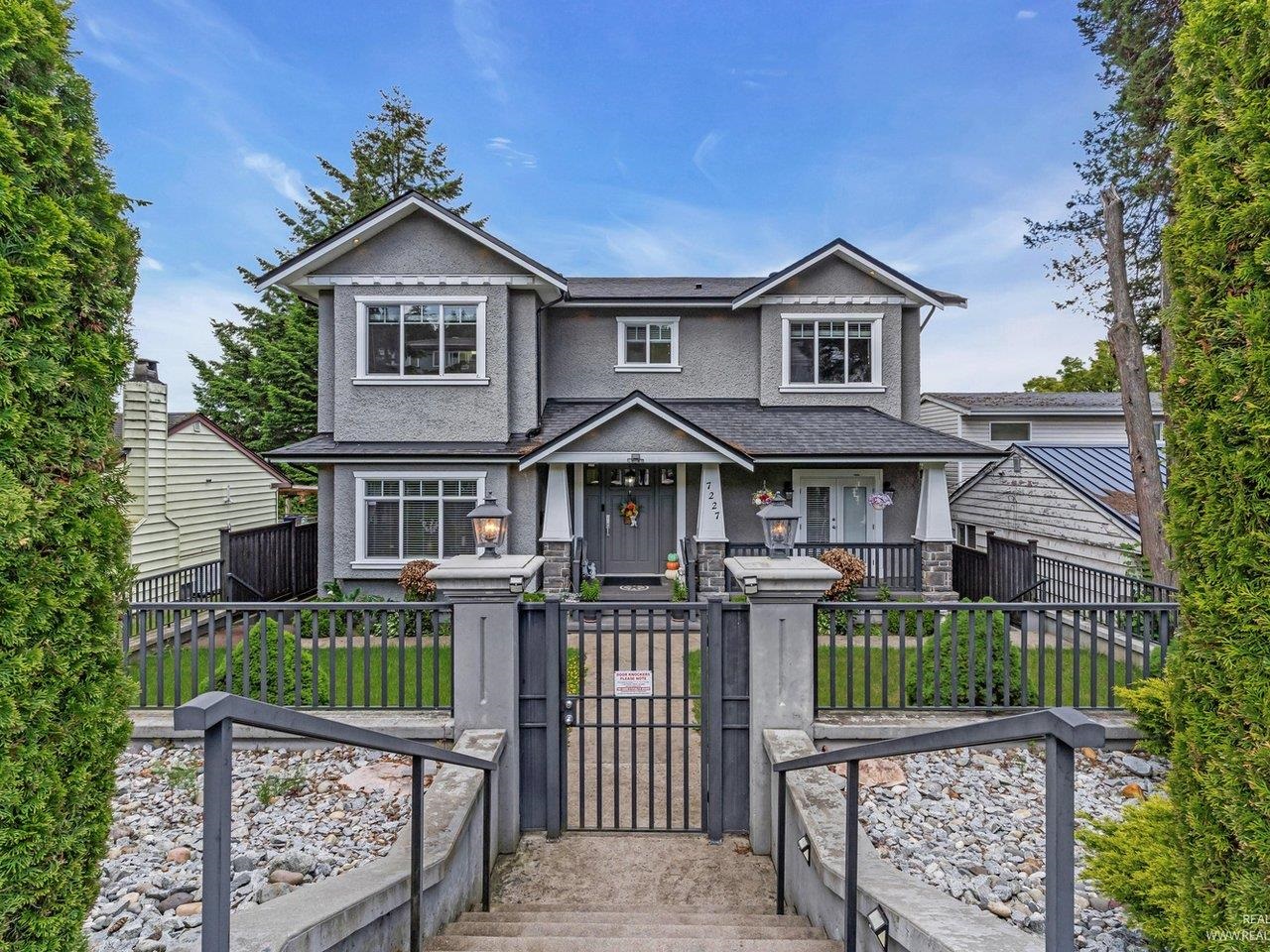 7227 BARNET ROAD, Burnaby BC V5A 1E3, R3031984, BC,