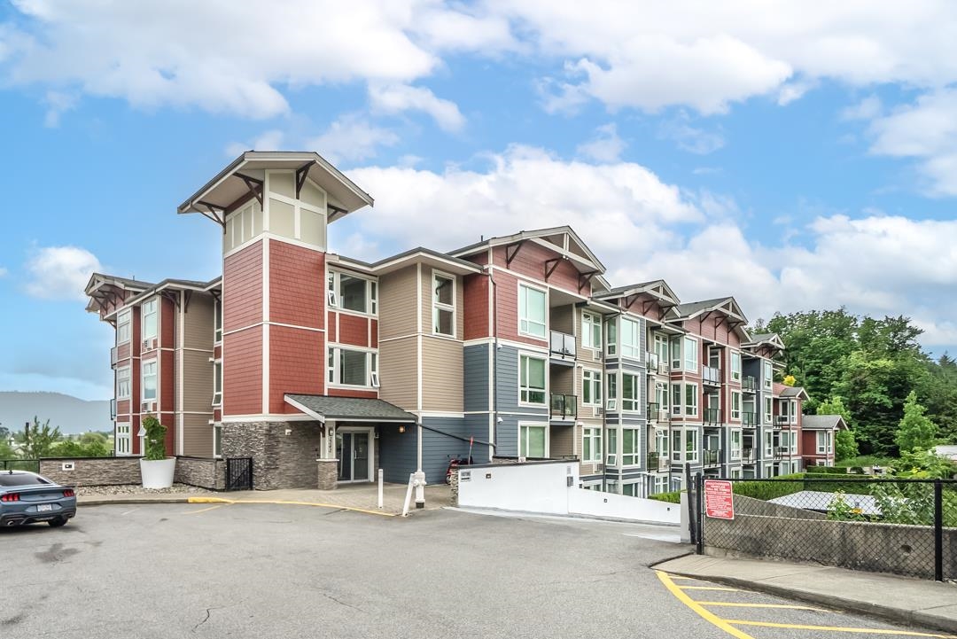 MLS® listing #R3032105 for sale located at 206 2242 WHATCOM ROAD