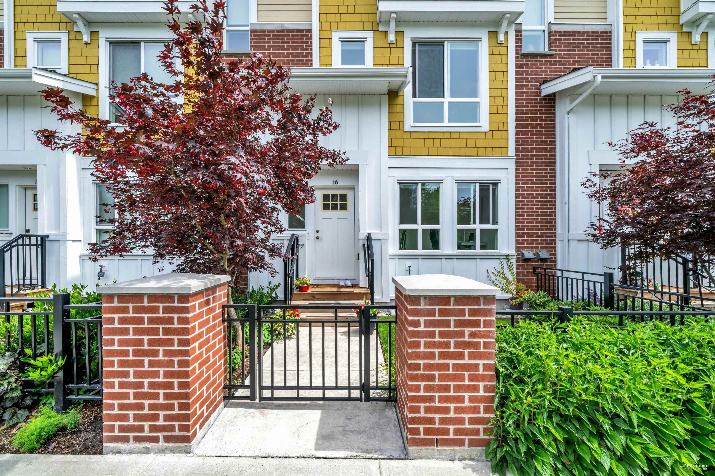 16 16561 17A AVENUE, R3032133, BC,