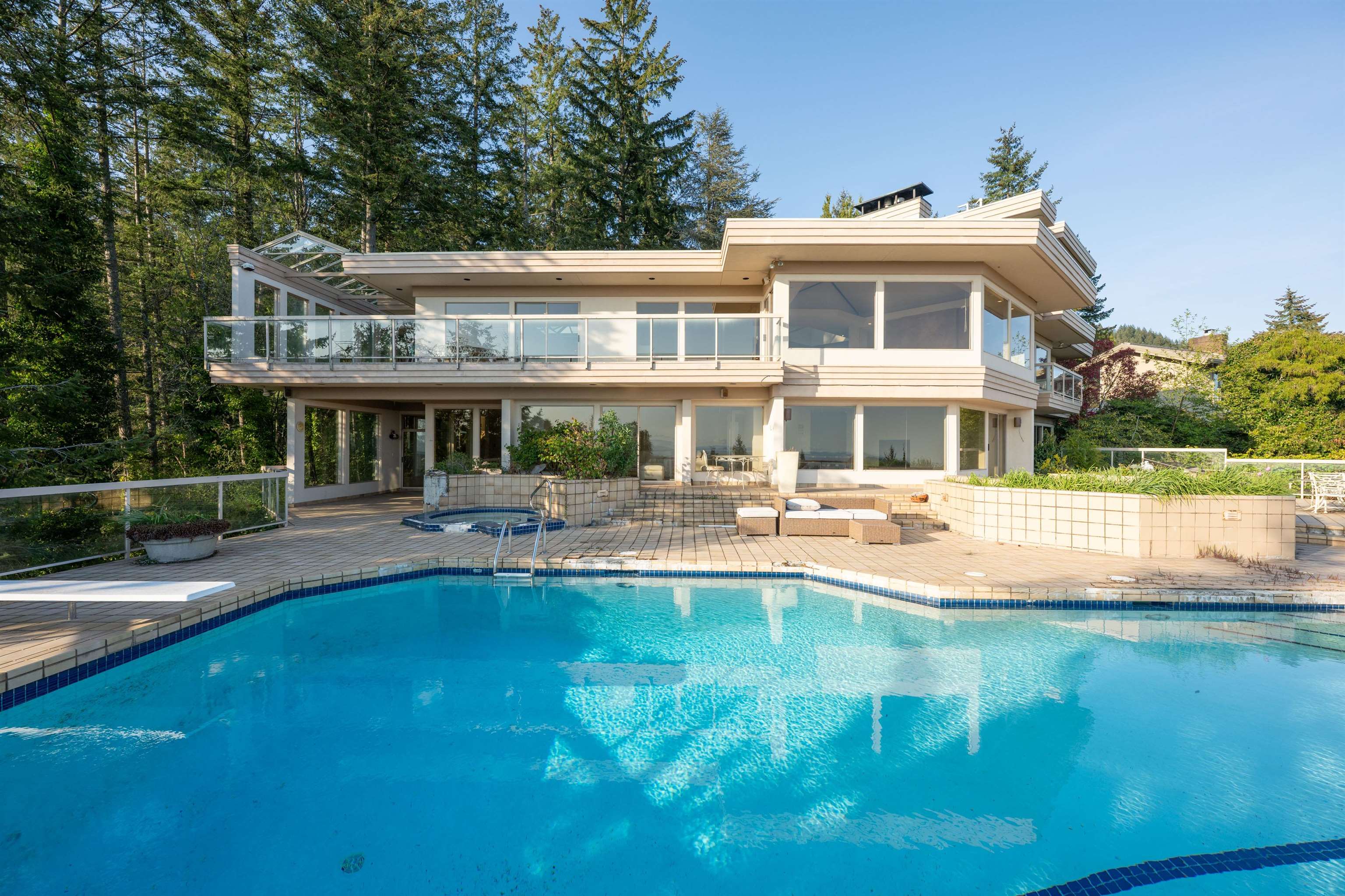 4060 ALMONDEL ROAD, West Vancouver BC V7V 3L5, R3032233, BC,