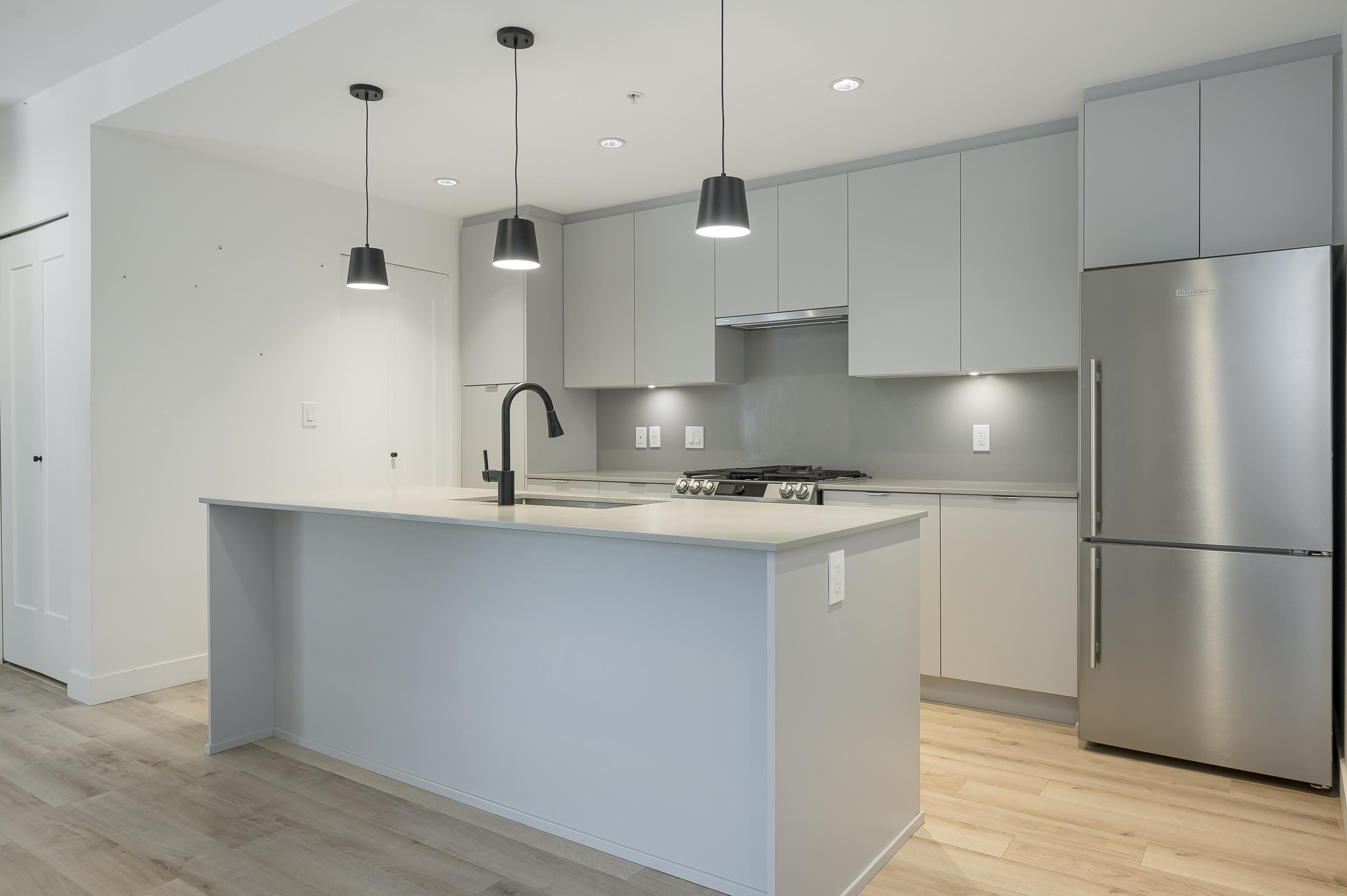 315 2493 MONTROSE AVENUE, R3032267, BC,