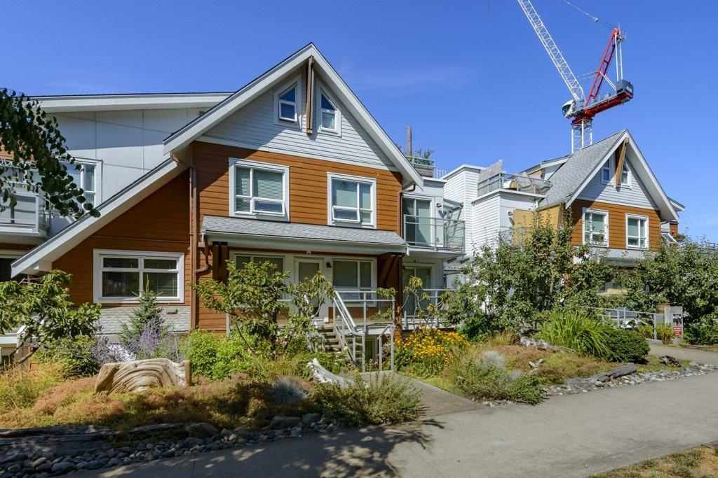 112 1733 33RD AVENUE, R3032308, BC,
