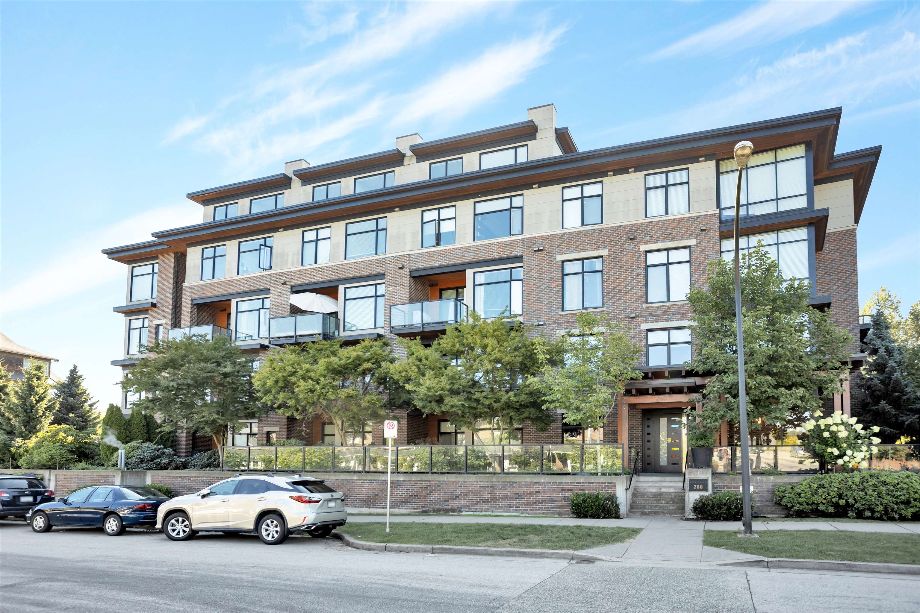 308 260 SALTER STREET, R3032521, BC,
