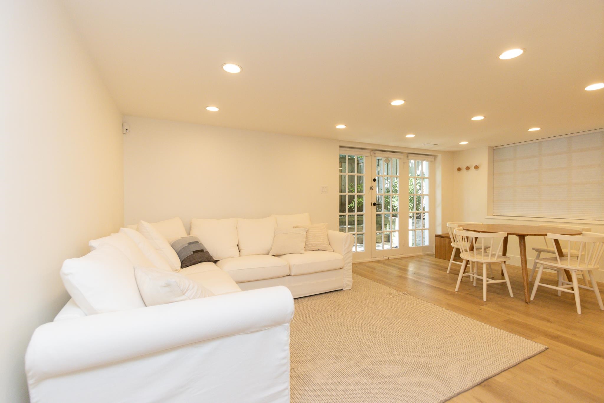 2xxx W 14TH AVENUE, Vancouver BC V6K 2W2, R3032701, BC,