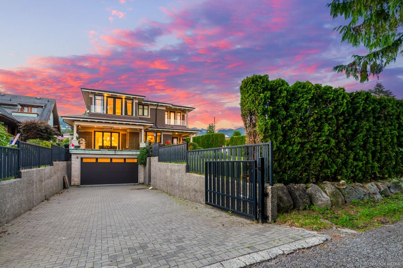 1208 HAYWOOD AVENUE, West Vancouver BC V7T 1V1, R3032811, BC,