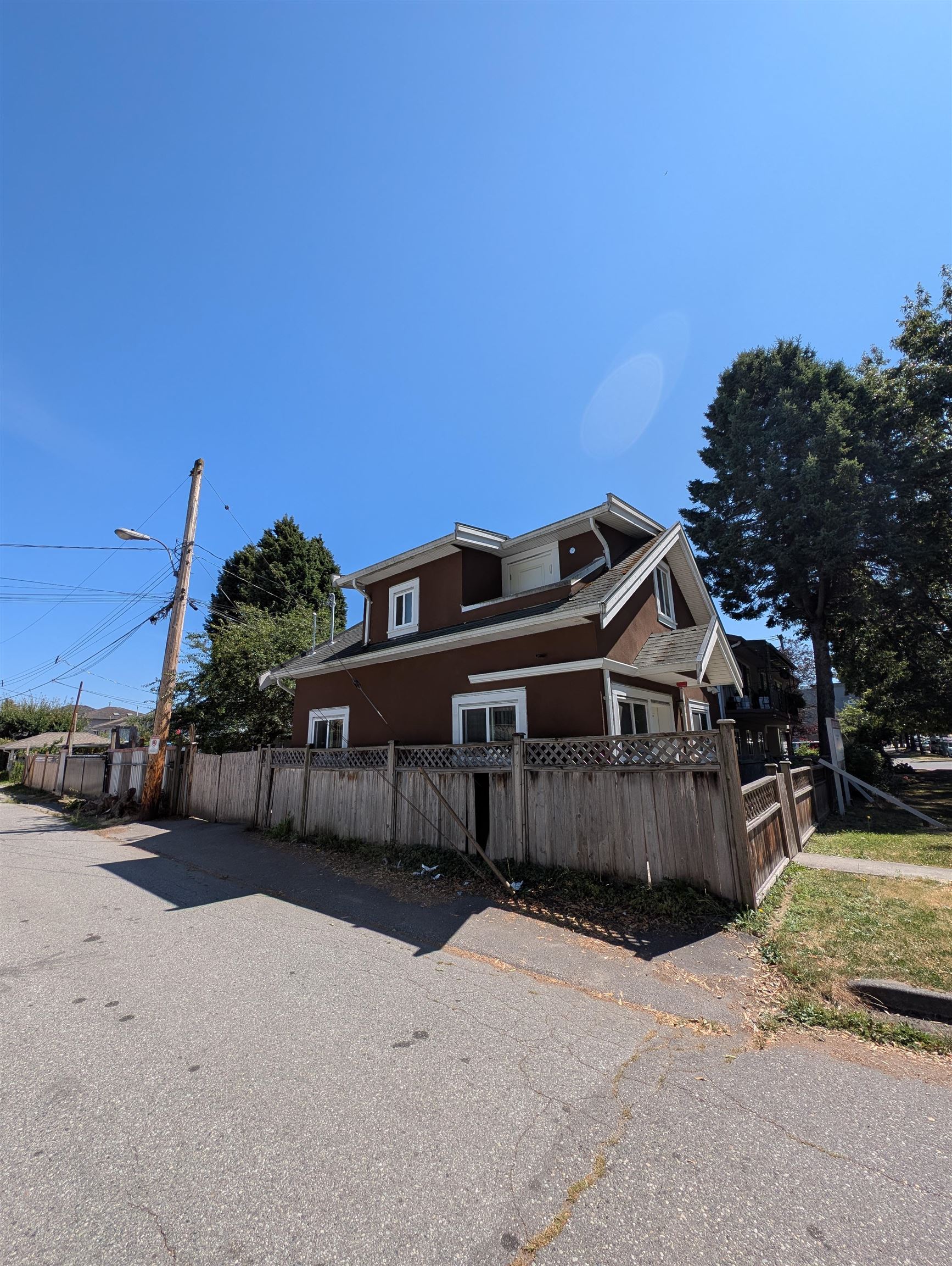 6388 ELLIOTT STREET, Vancouver BC V5S 2M4, R3032921, BC,