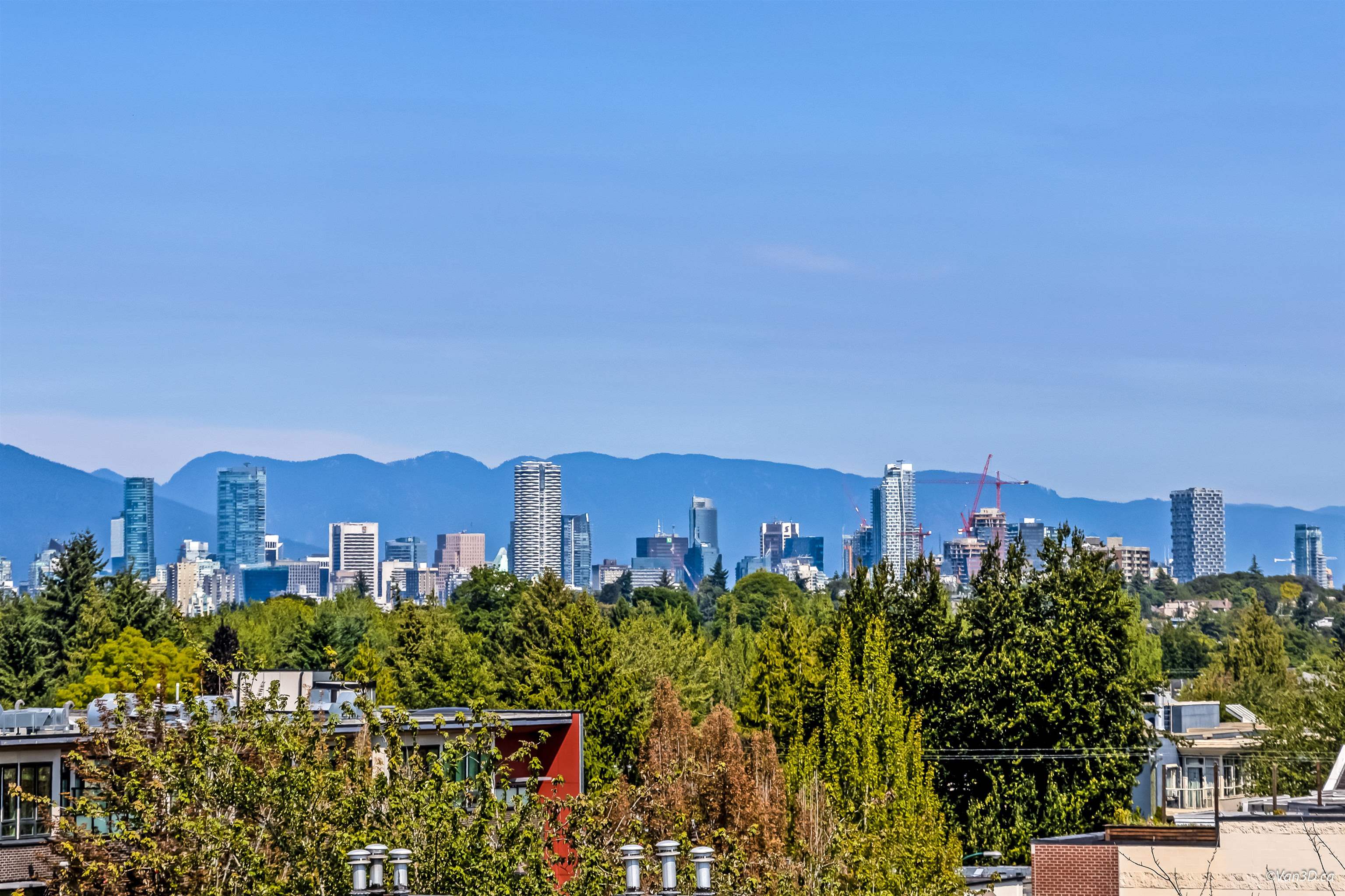 303 3727 10TH AVENUE, R3033018, BC,