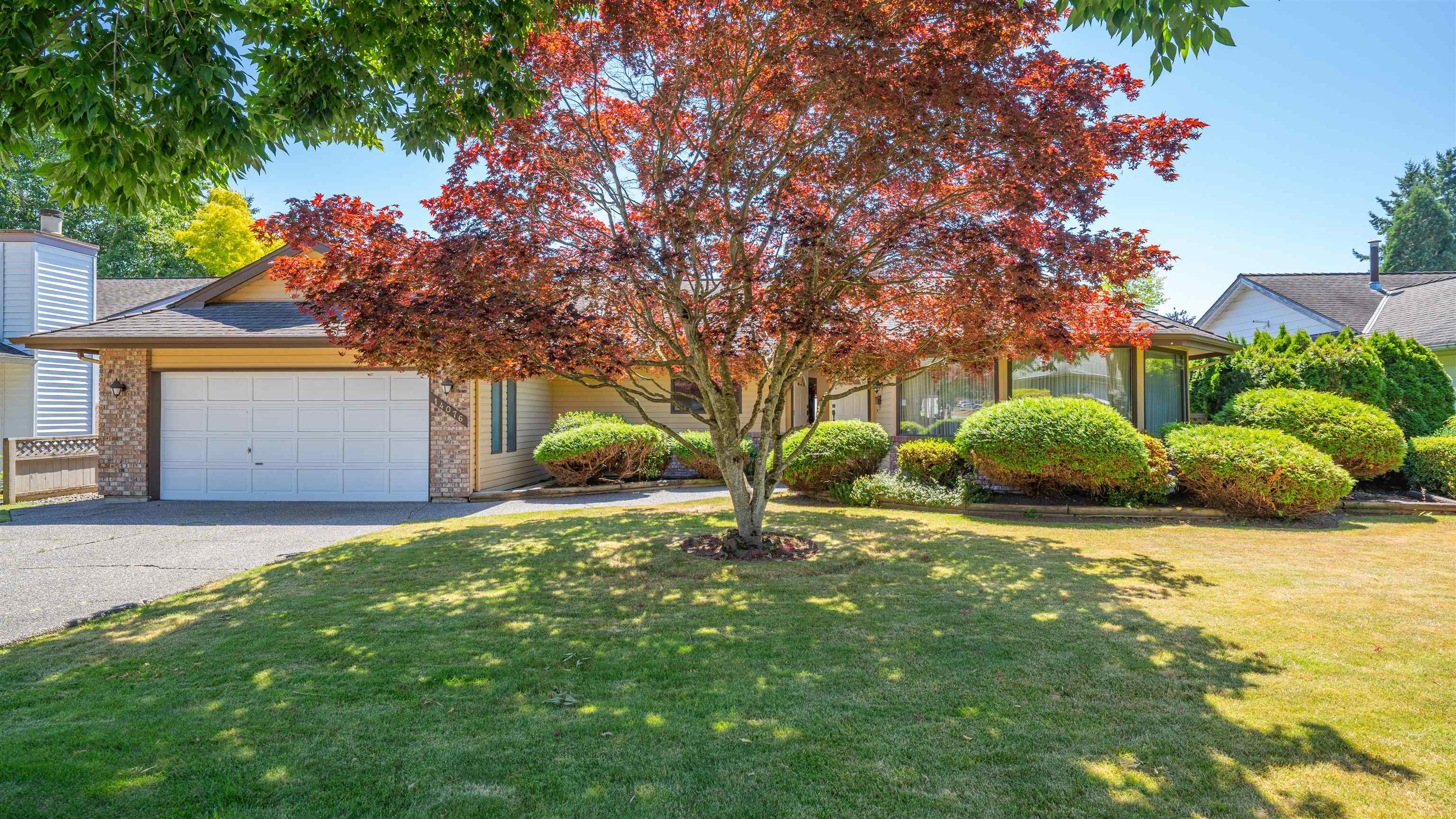 14076 19A AVENUE, Surrey BC V4A 7Z6, R3033084, BC,