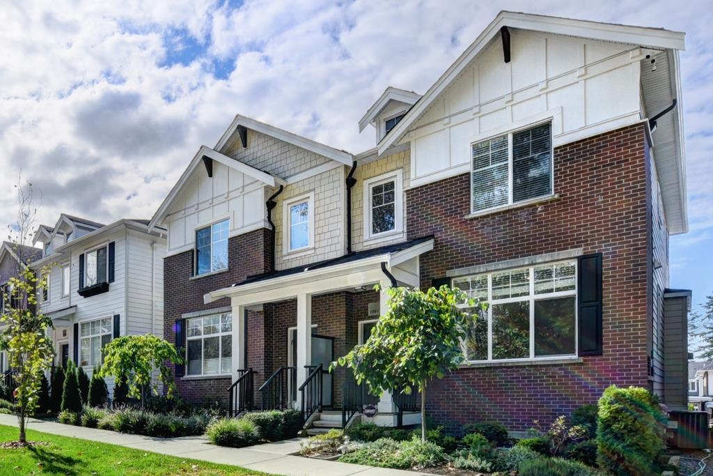 Main 2289 165 STREET, R3033096, BC,