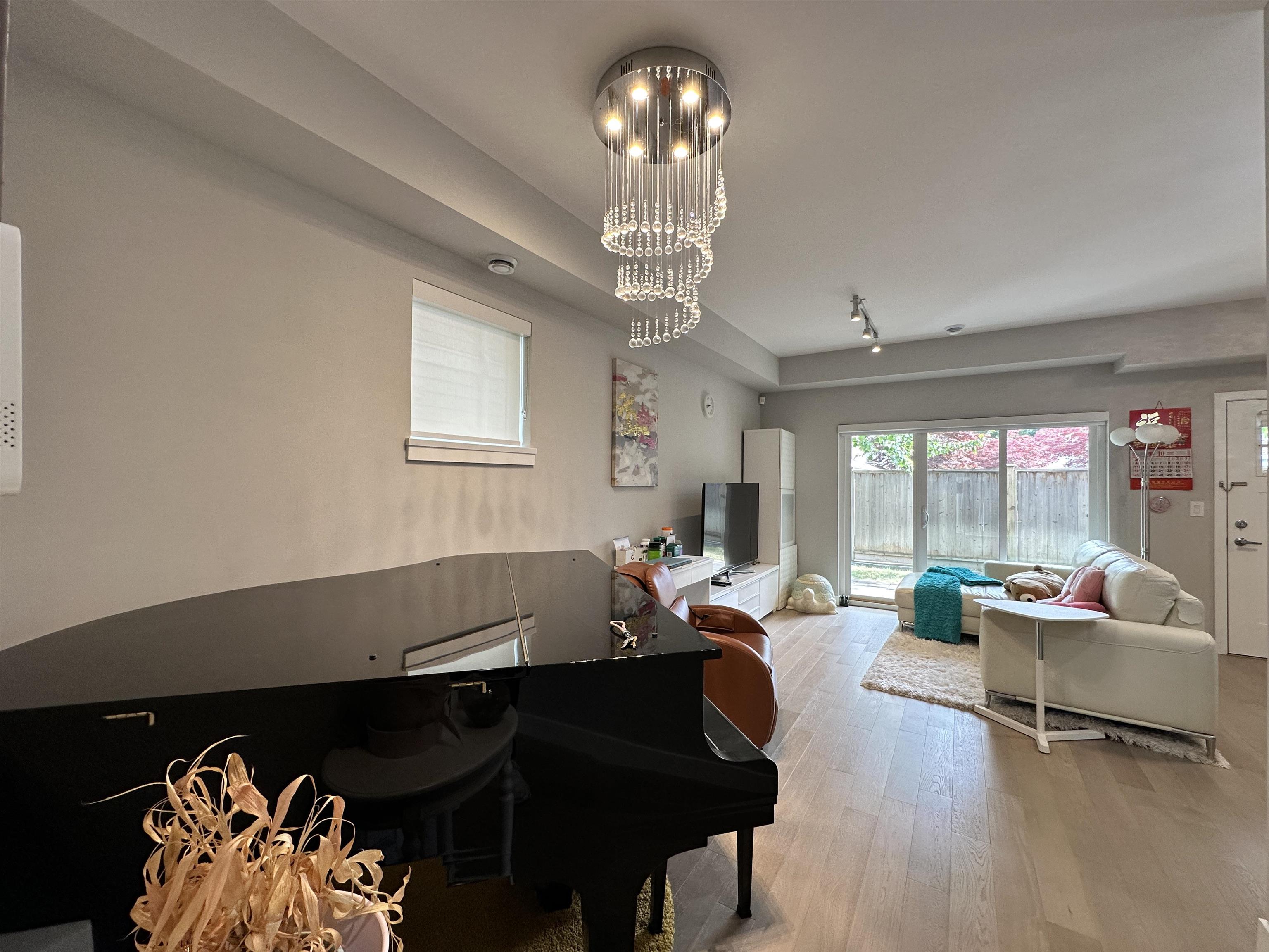 32 7180 LECHOW STREET, R3033174, BC,