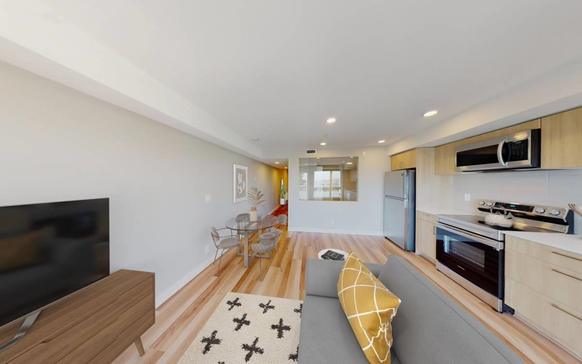 313 408 EAST COLUMBIA, R3033198, BC,