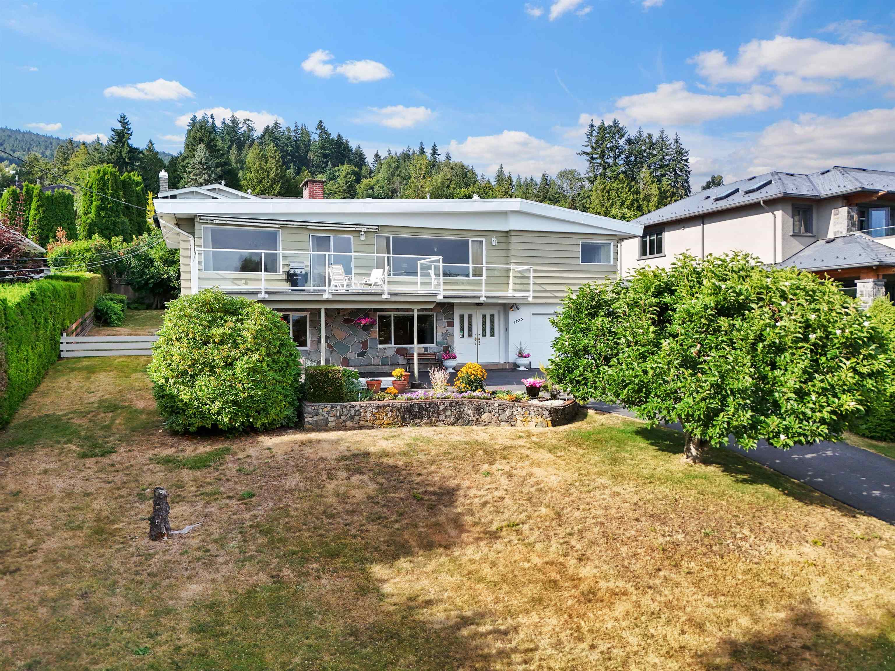 1775 QUEENS AVENUE, West Vancouver BC V7V 2X6, R3033313, BC,