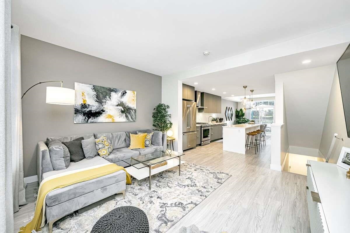 2126 ST JOHNS STREET, Port Moody BC V3H 0J5, R3033523, BC,