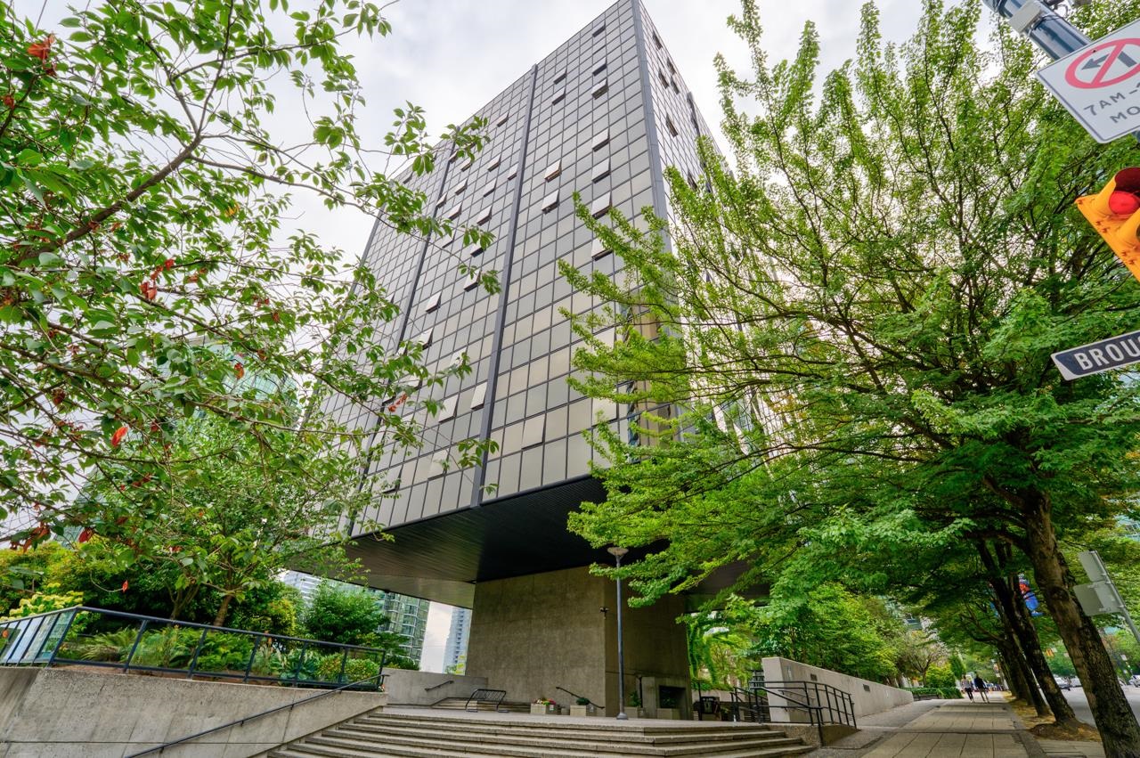 611 1333 GEORGIA STREET, R3033597, BC,