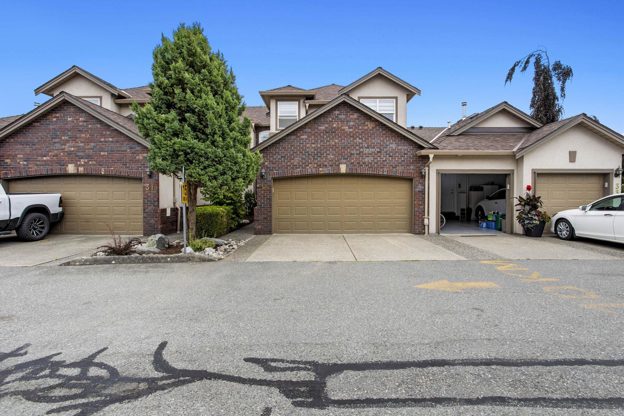 32 2525 YALE COURT, R3033627, BC,
