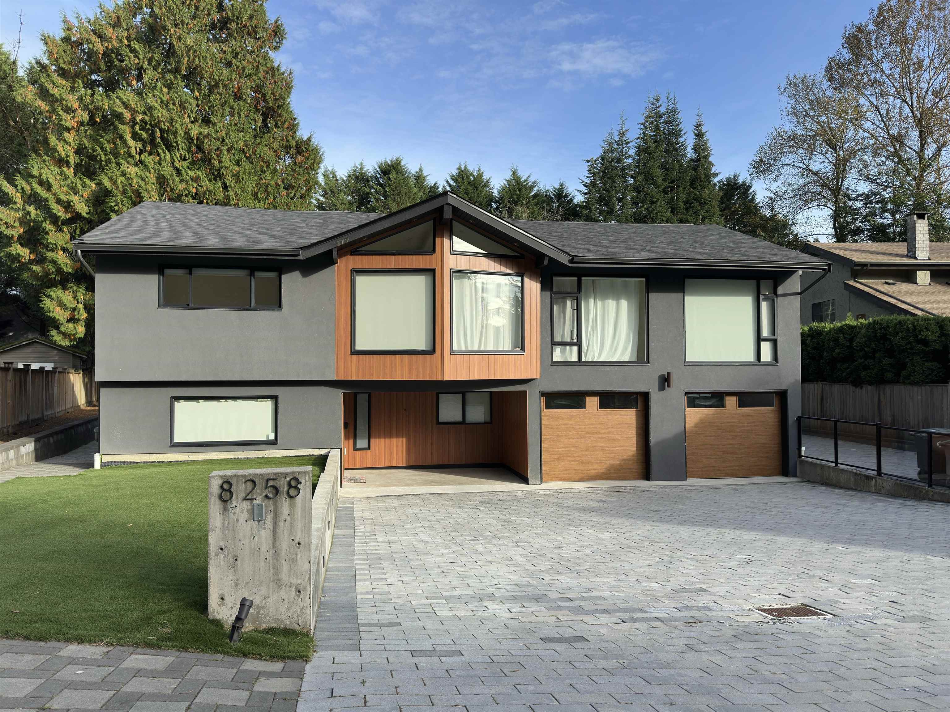 8258 BURNLAKE DRIVE, Burnaby BC V5A 3K9, R3033653, BC,
