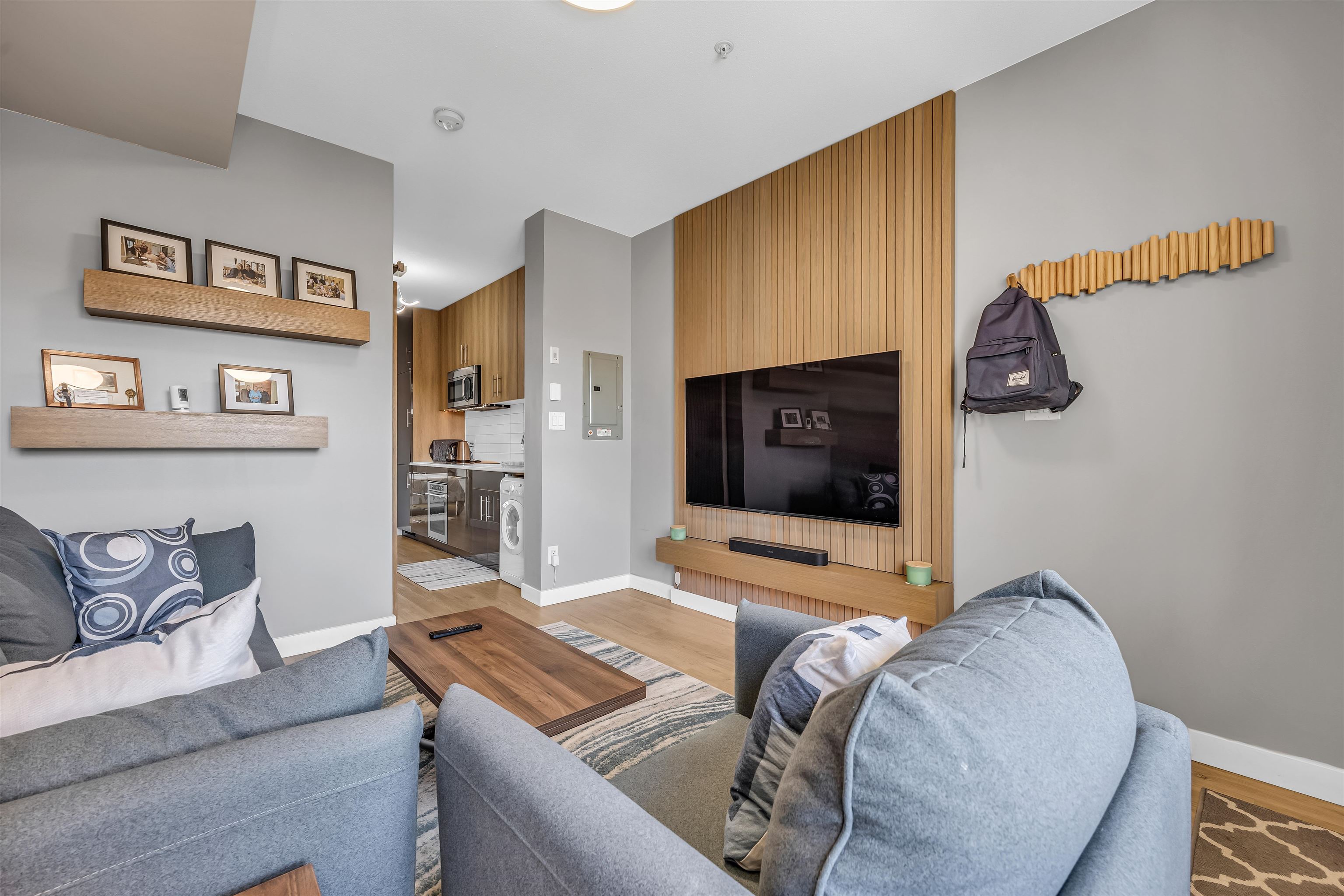 403 138 HASTINGS STREET, R3033674, BC,