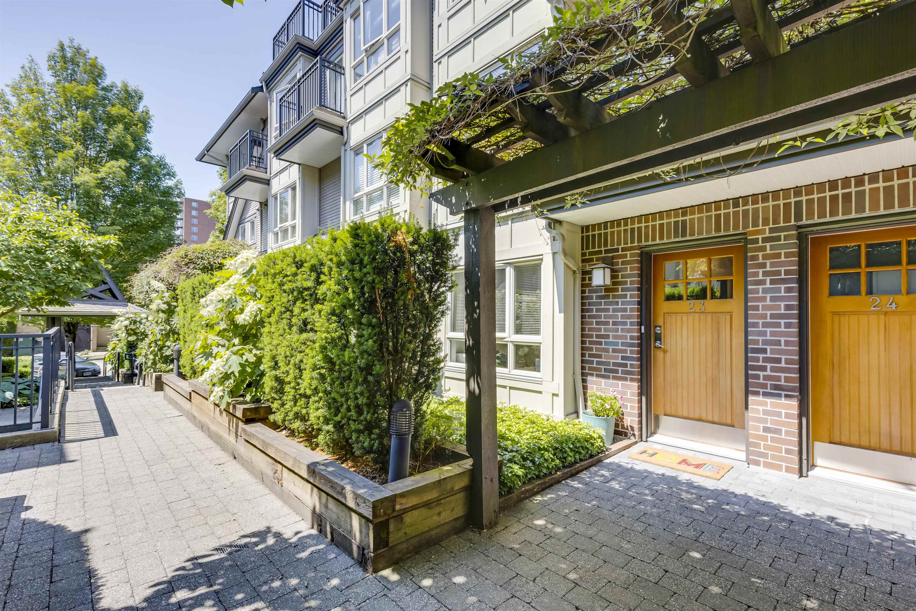 23 4055 PENDER STREET, R3033741, BC,