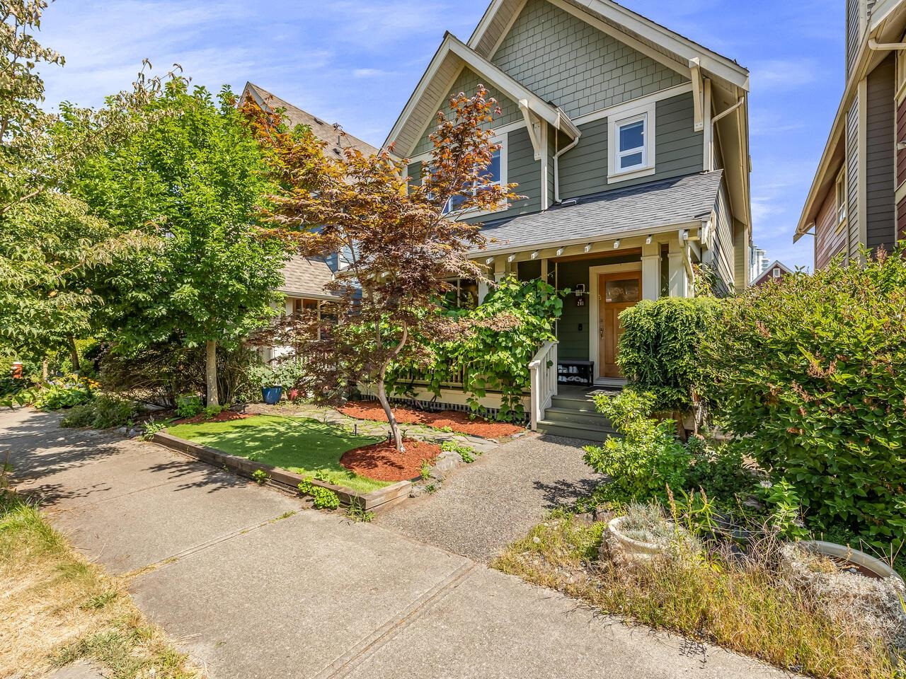 241 FURNESS STREET, New Westminster BC V3M 0B4, R3033816, BC,