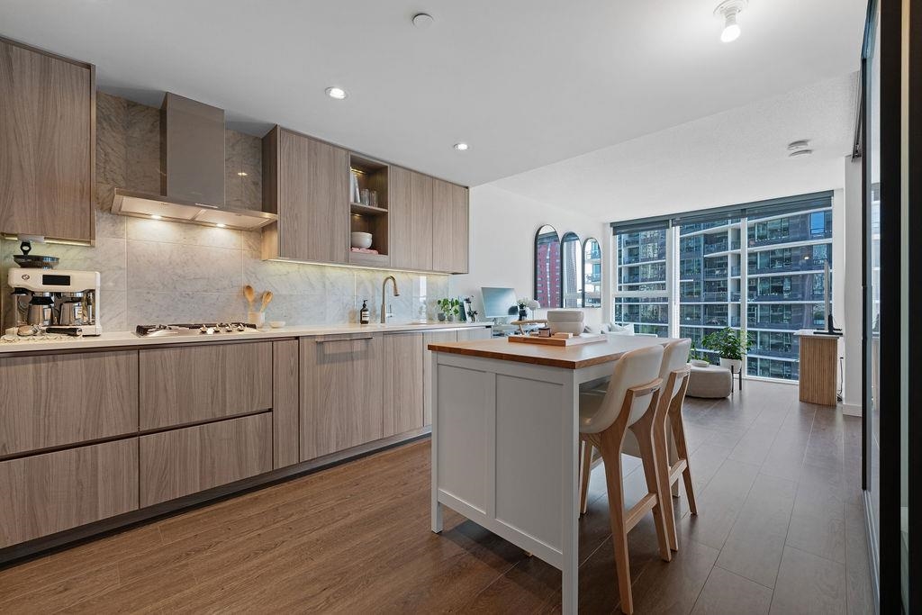 982 87 NELSON STREET, R3033825, BC,