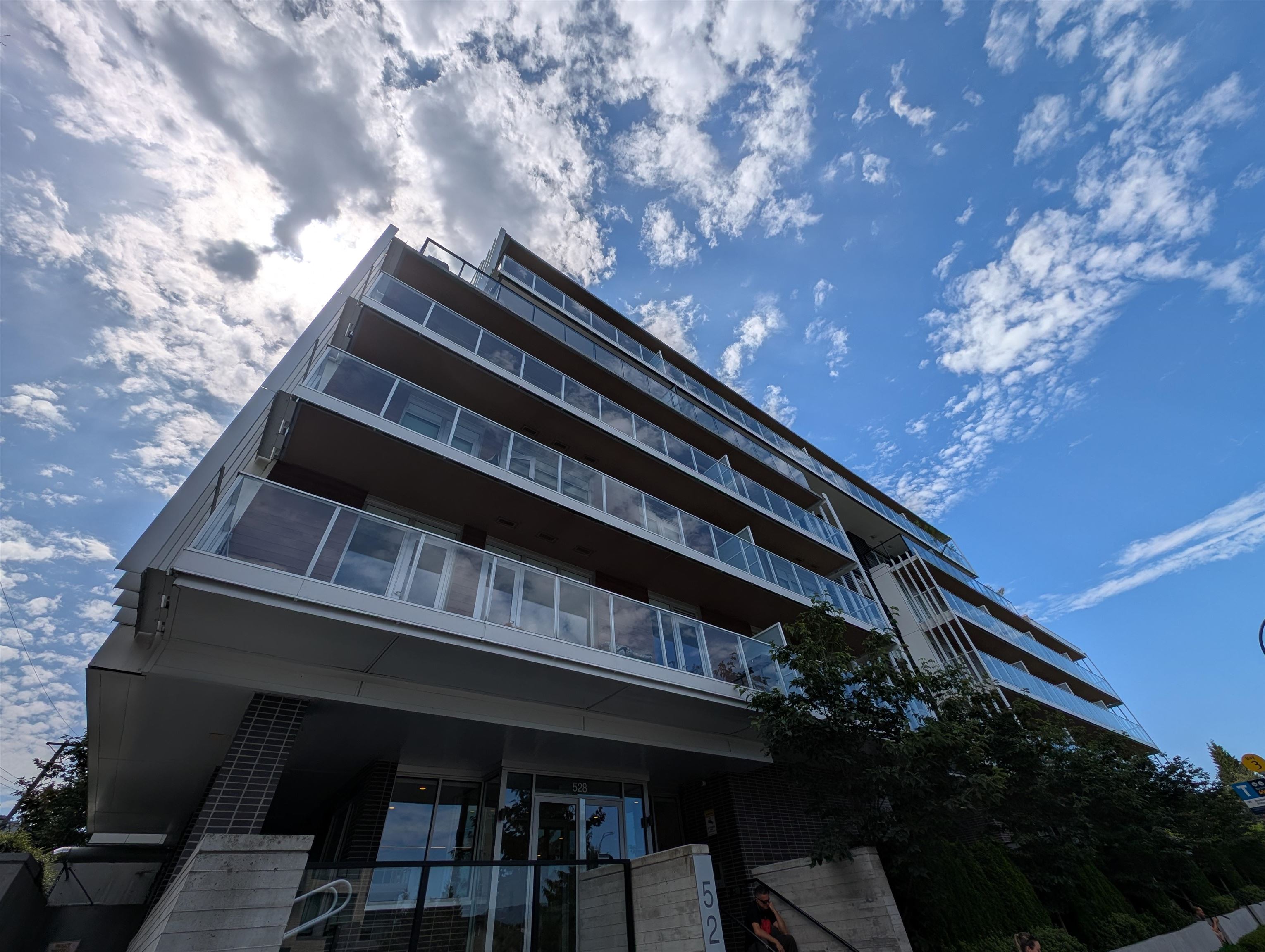 109 528 KING EDWARD AVENUE, R3033847, BC,