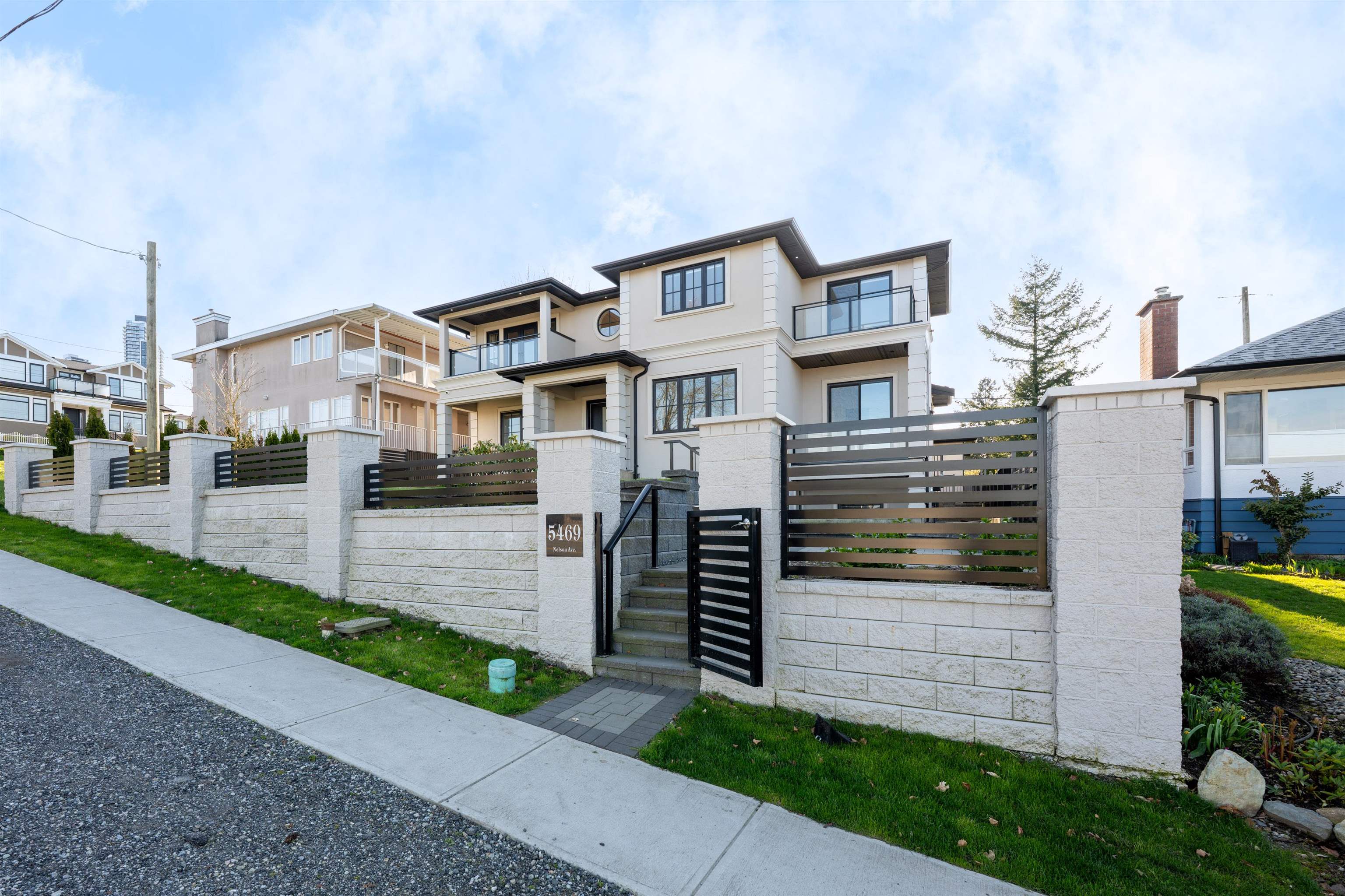 5469 NELSON AVENUE, Burnaby BC V5H 3H1, R3033925, BC,