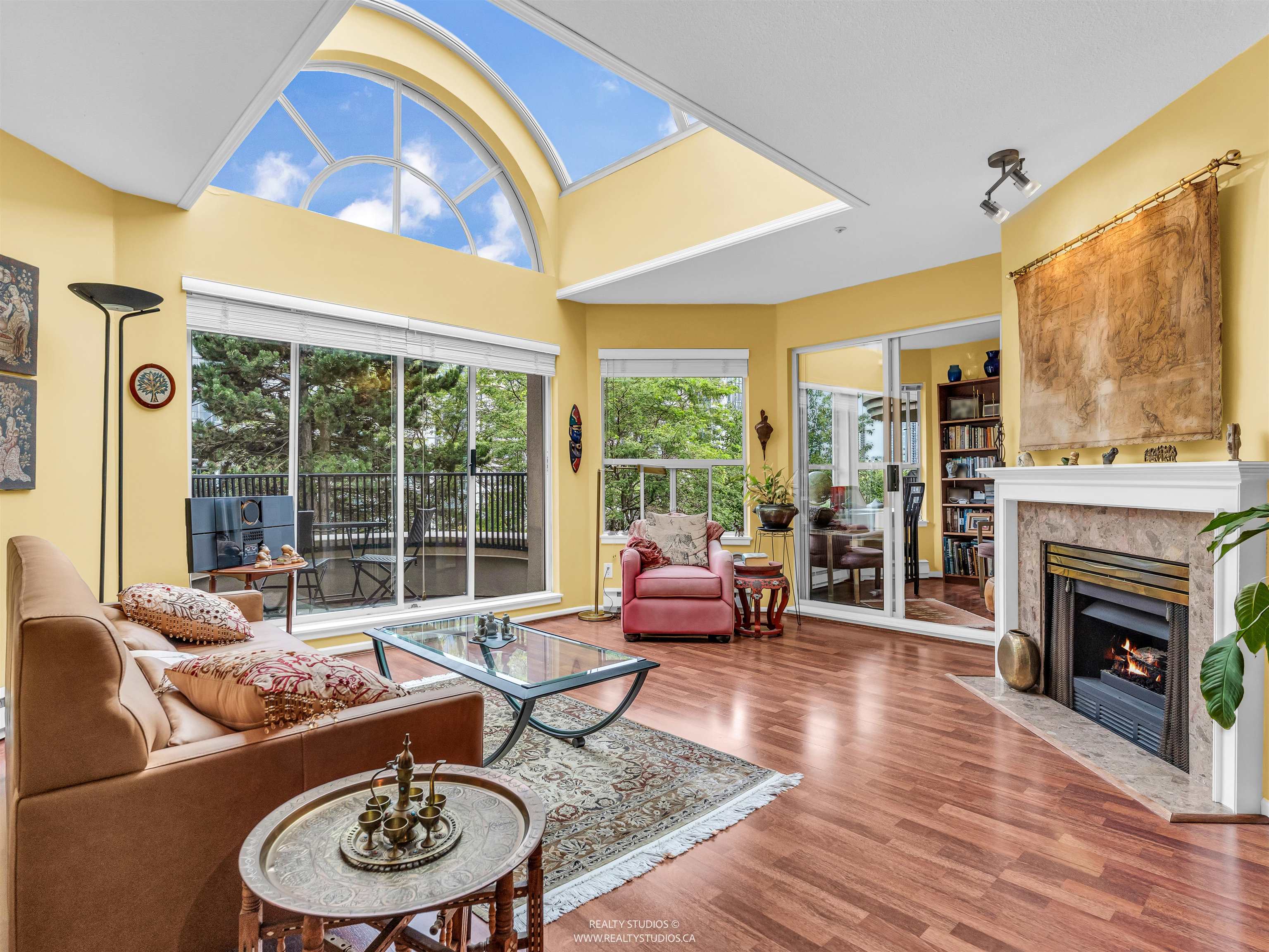 401 525 WHEELHOUSE SQUARE, R3033991, BC,