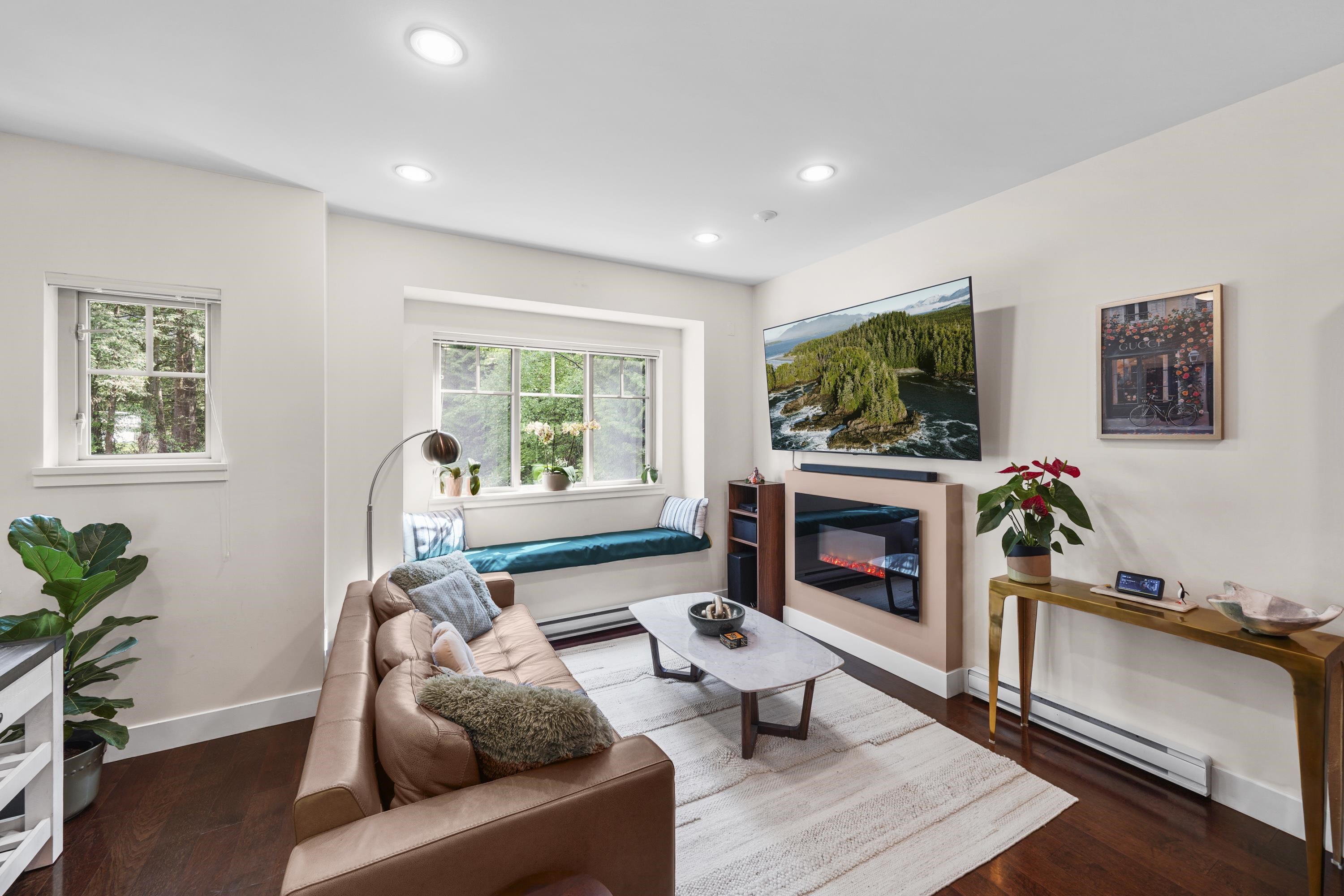 118 3382 VIEWMOUNT DRIVE, R3034018, BC,