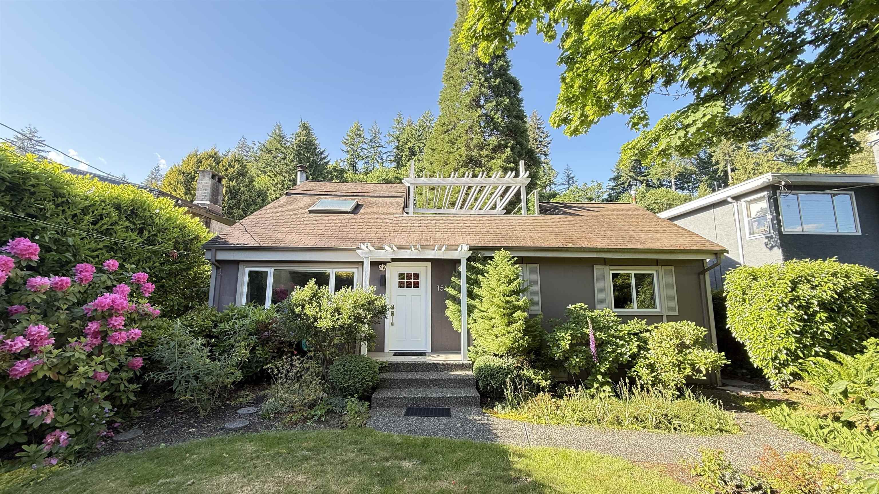 1546 HOPE ROAD, North Vancouver BC V7P 1W9, R3034085, BC,