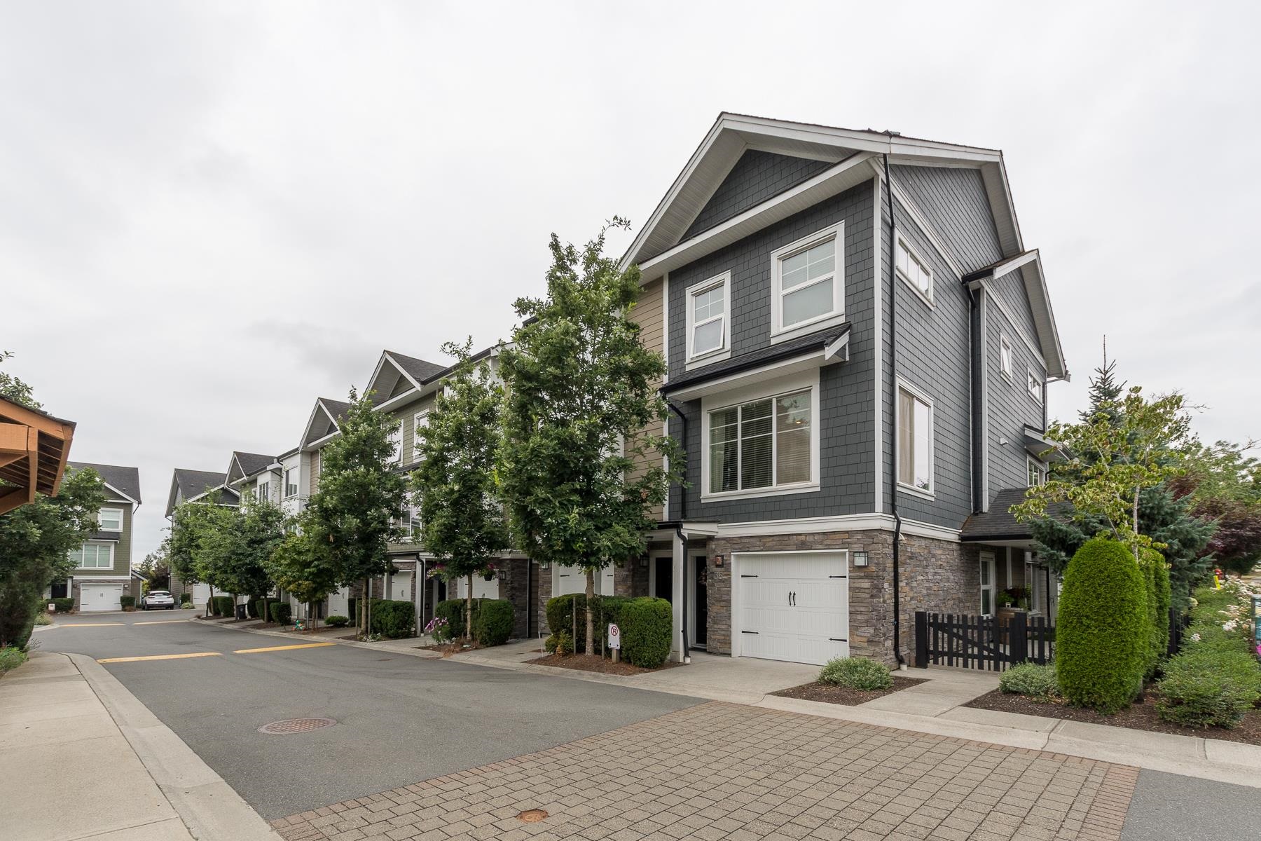 36 21150 76A AVENUE, R3034116, BC,