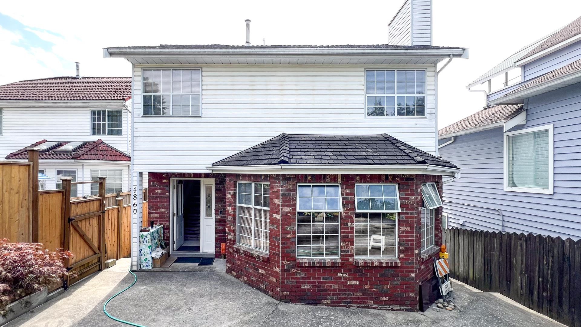 1860 SE MARINE DRIVE, Vancouver BC V5P 2R8, R3034167, BC,