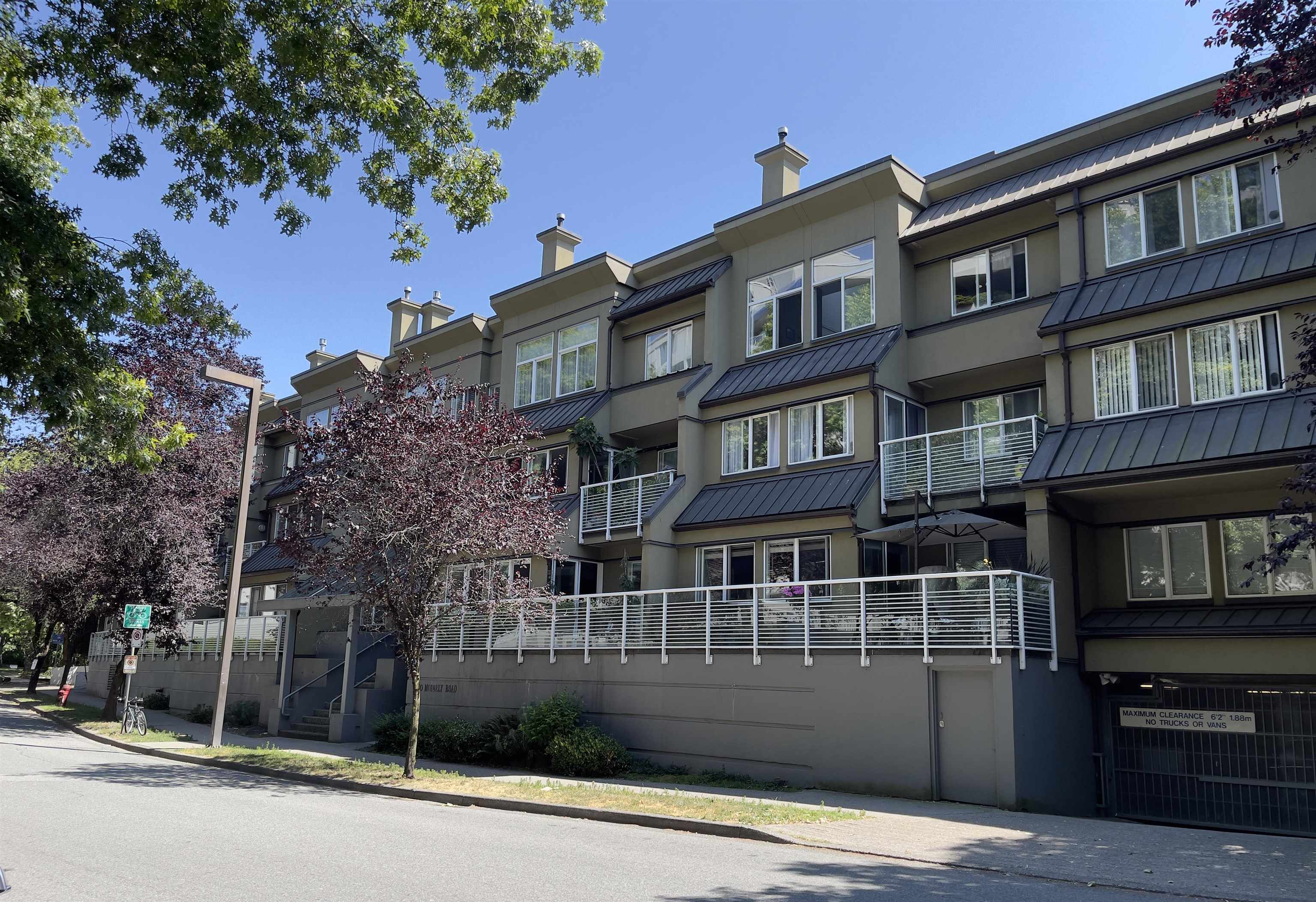 203 650 MOBERLY ROAD, R3034190, BC,