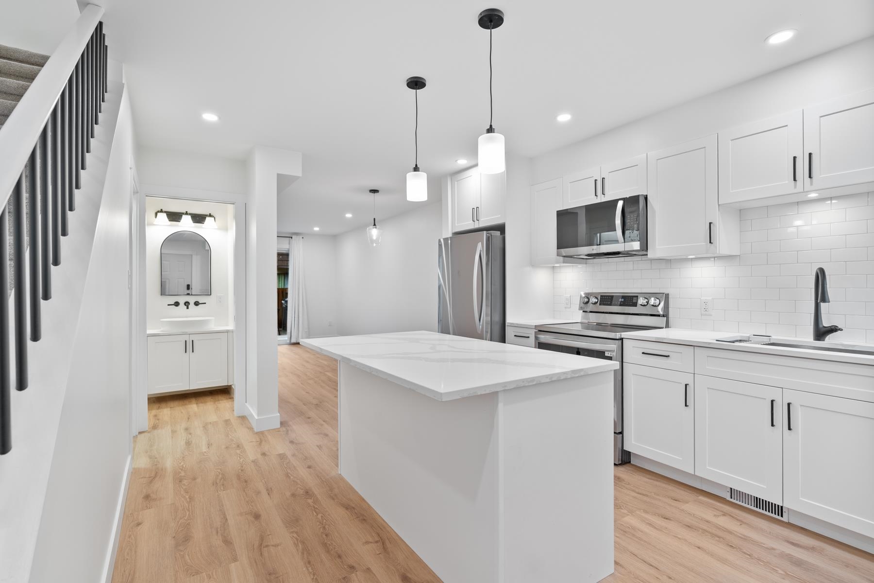 7423 13TH AVENUE, Burnaby BC V3N 2E2, R3034290, BC,