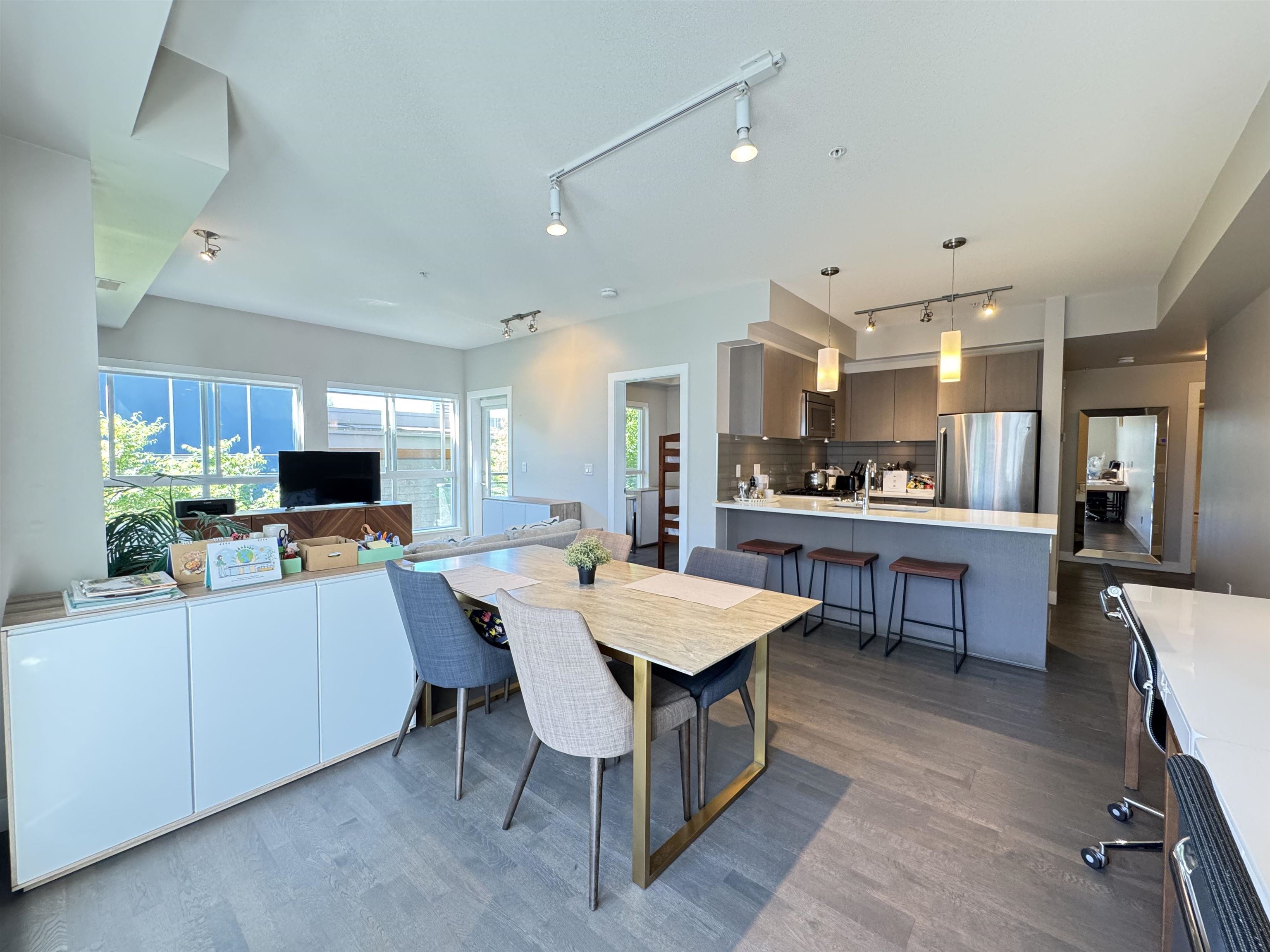 206 10033 RIVER DRIVE, R3034302, BC,
