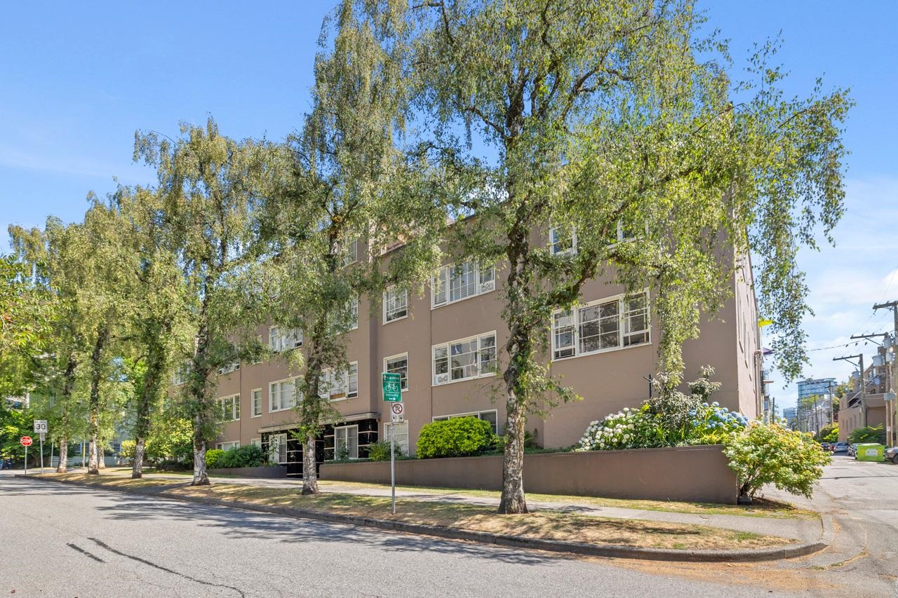302 1246 CARDERO STREET, R3034408, BC,