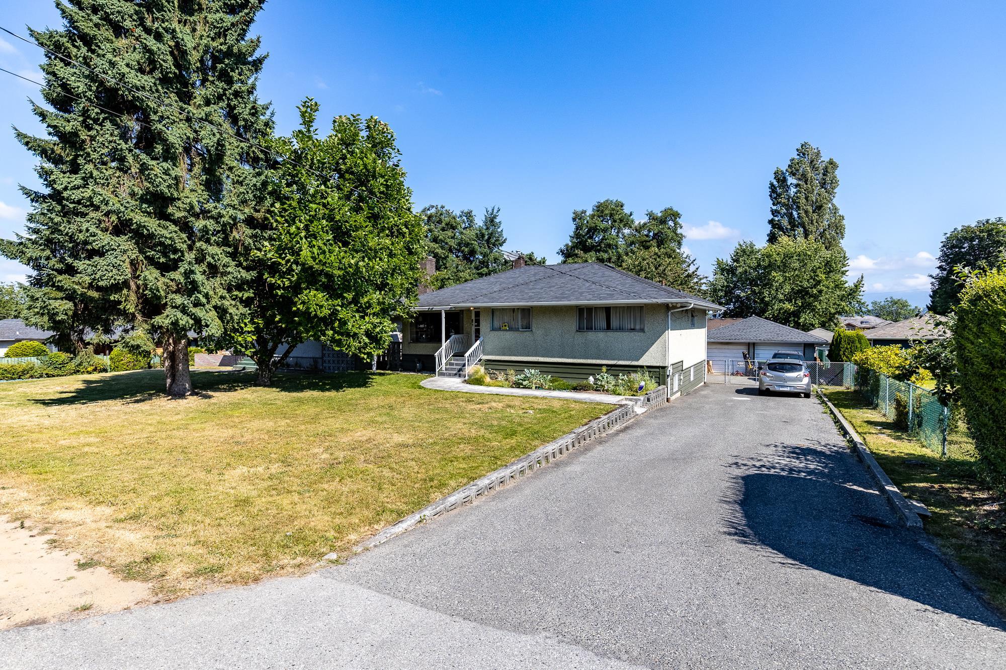 13759 111 AVENUE, Surrey BC V3R 2C1, R3034828, BC,