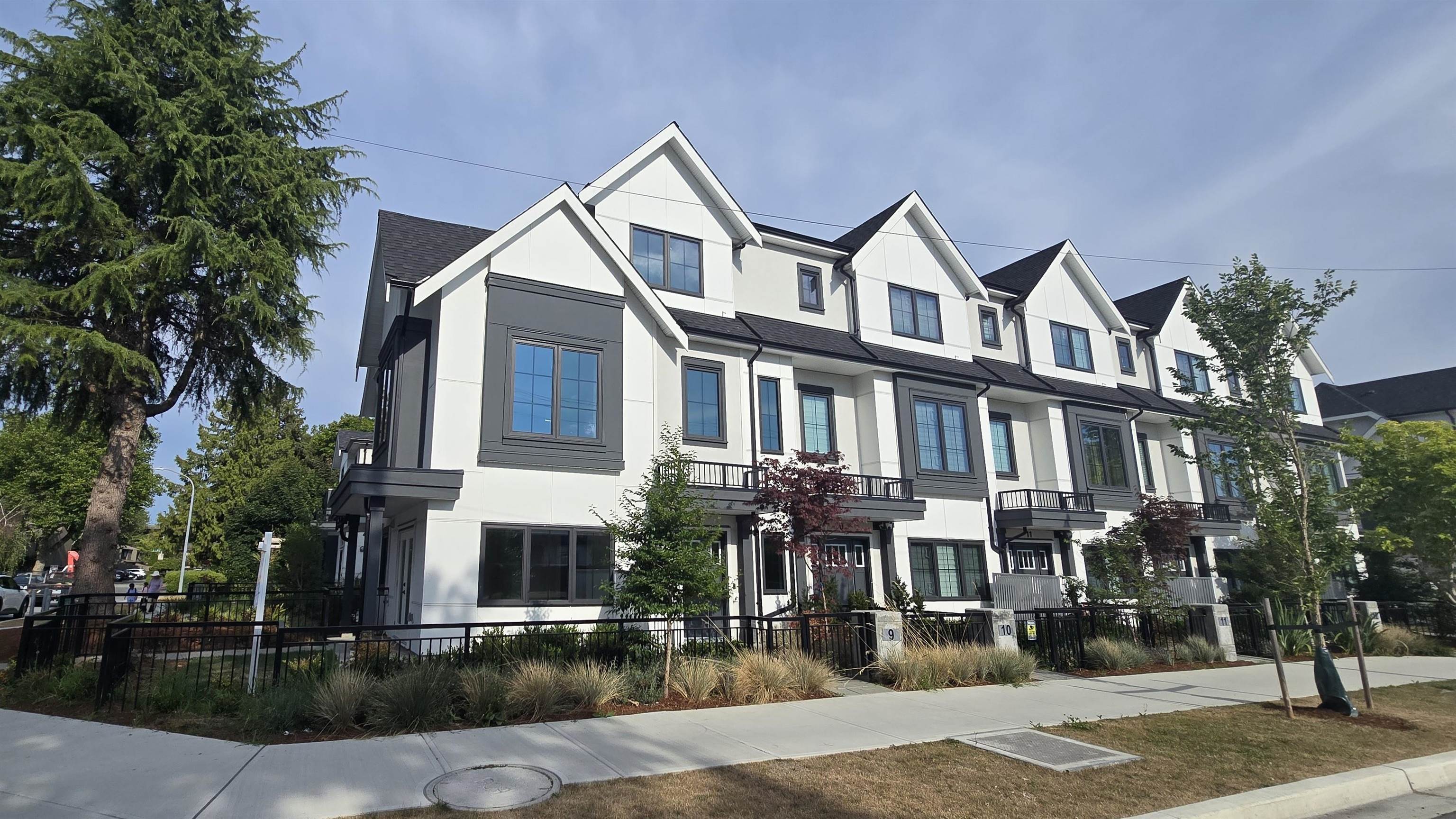 9 9500 GARDEN CITY ROAD, R3034978, BC,