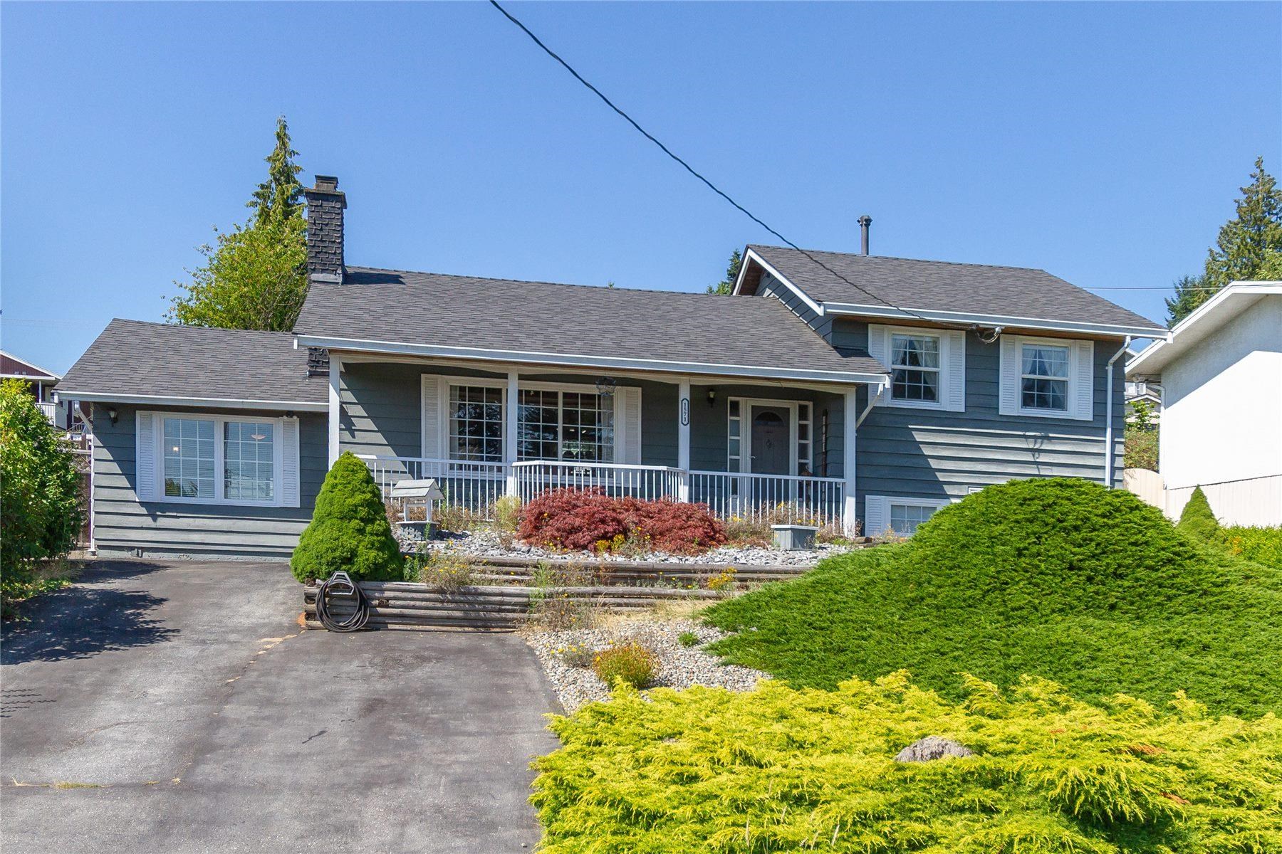 1571 HAMMOND AVENUE, Coquitlam BC V3K 2P7, R3035025, BC,