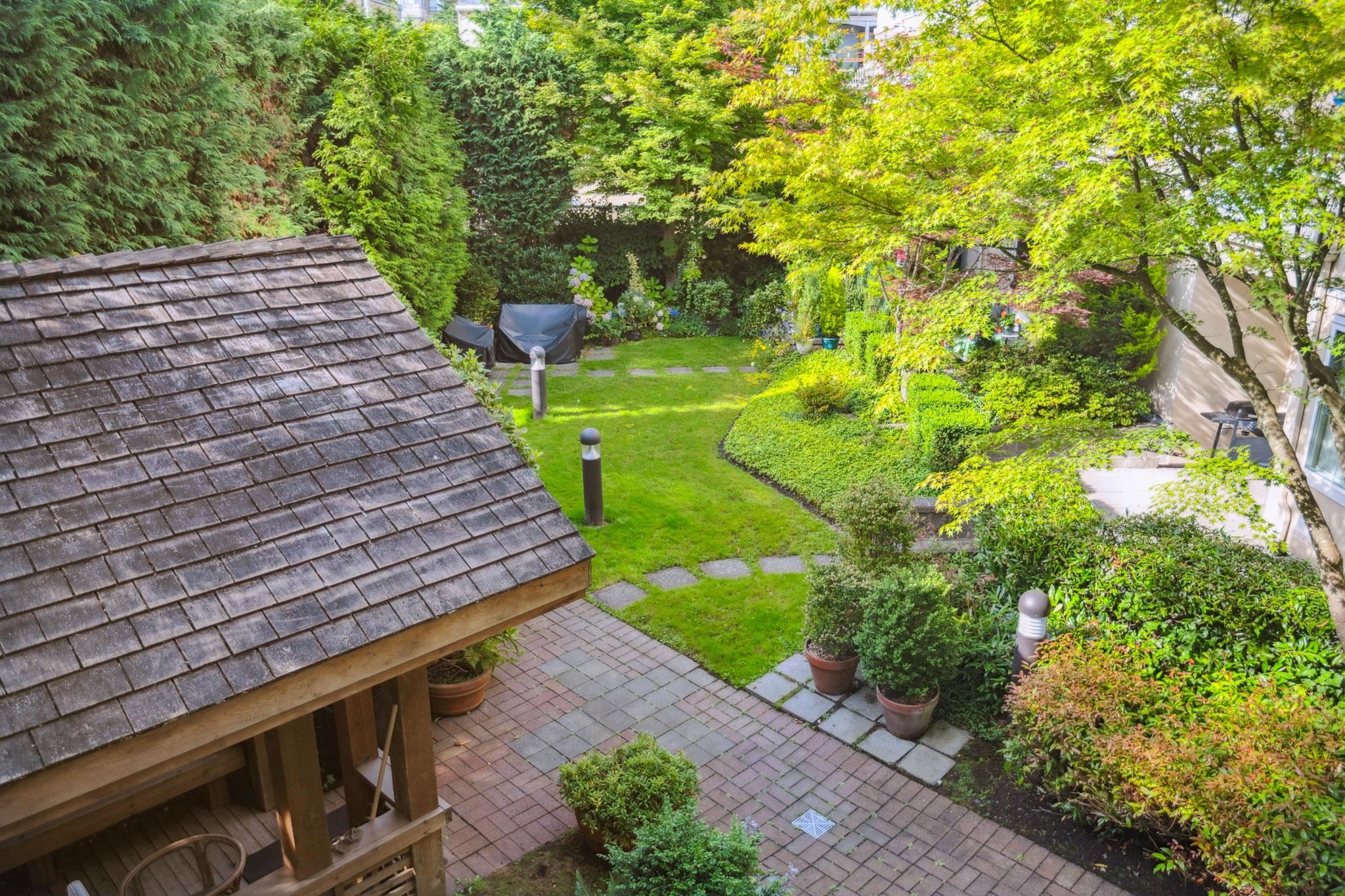 203 2105 42ND AVENUE, R3035166, BC,