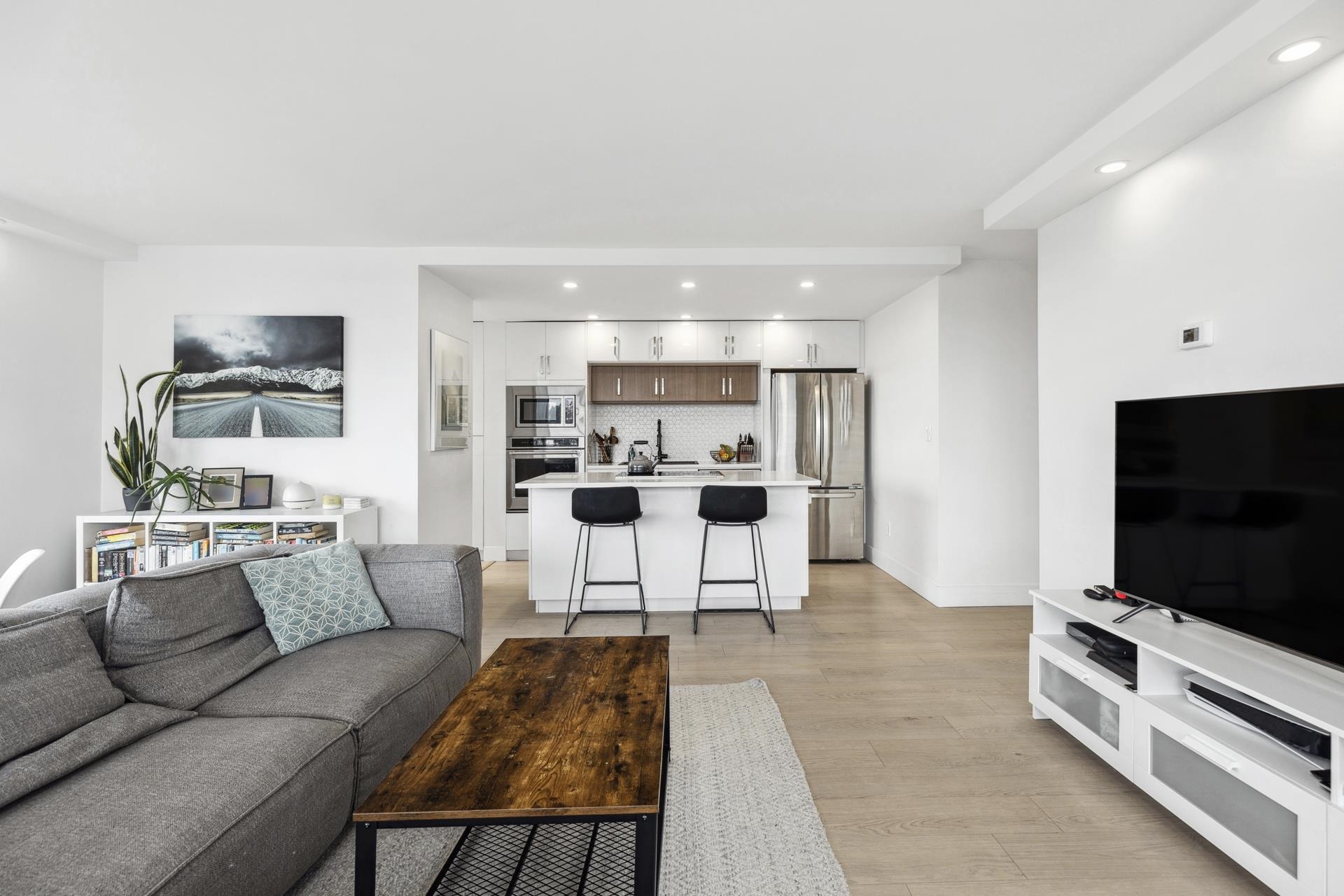1003 140 KEITH ROAD, R3035279, BC,