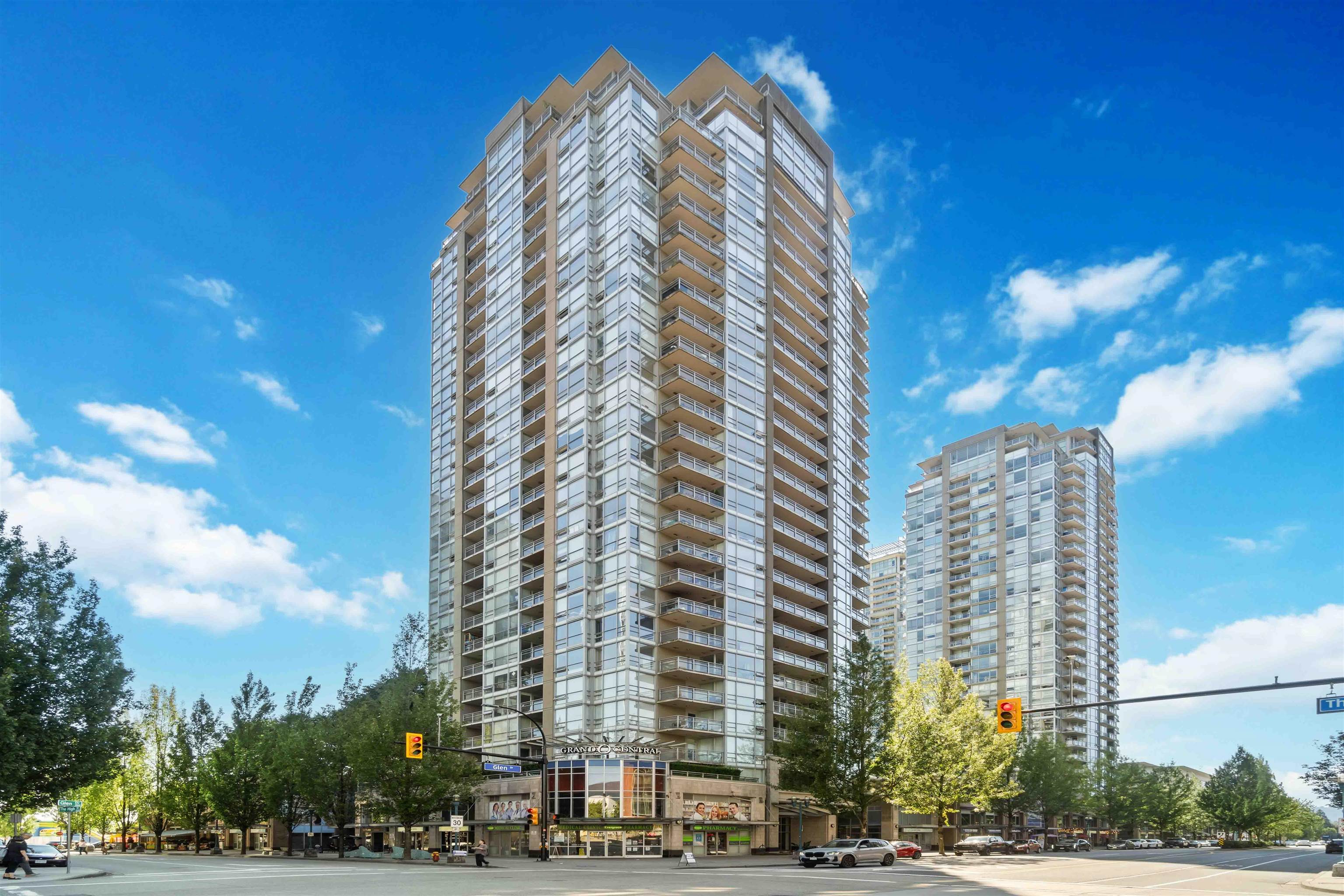 2102 2978 GLEN DRIVE, R3035413, BC,