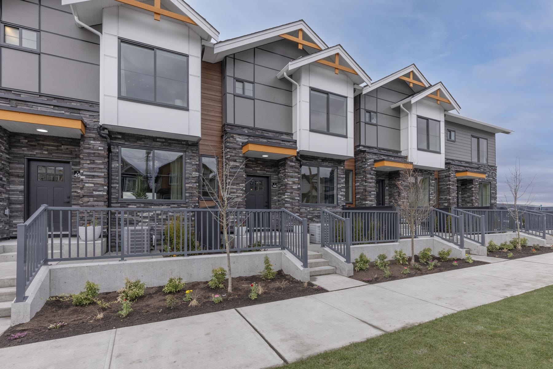 23 6035 141 STREET, R3035418, BC,