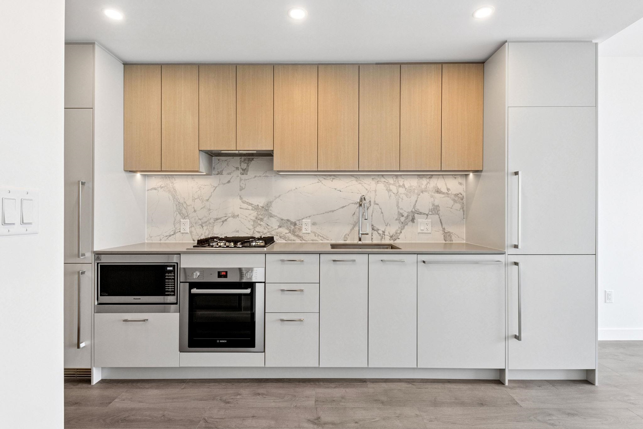 32XX 6468 WILLINGDON AVENUE, R3035485, BC,