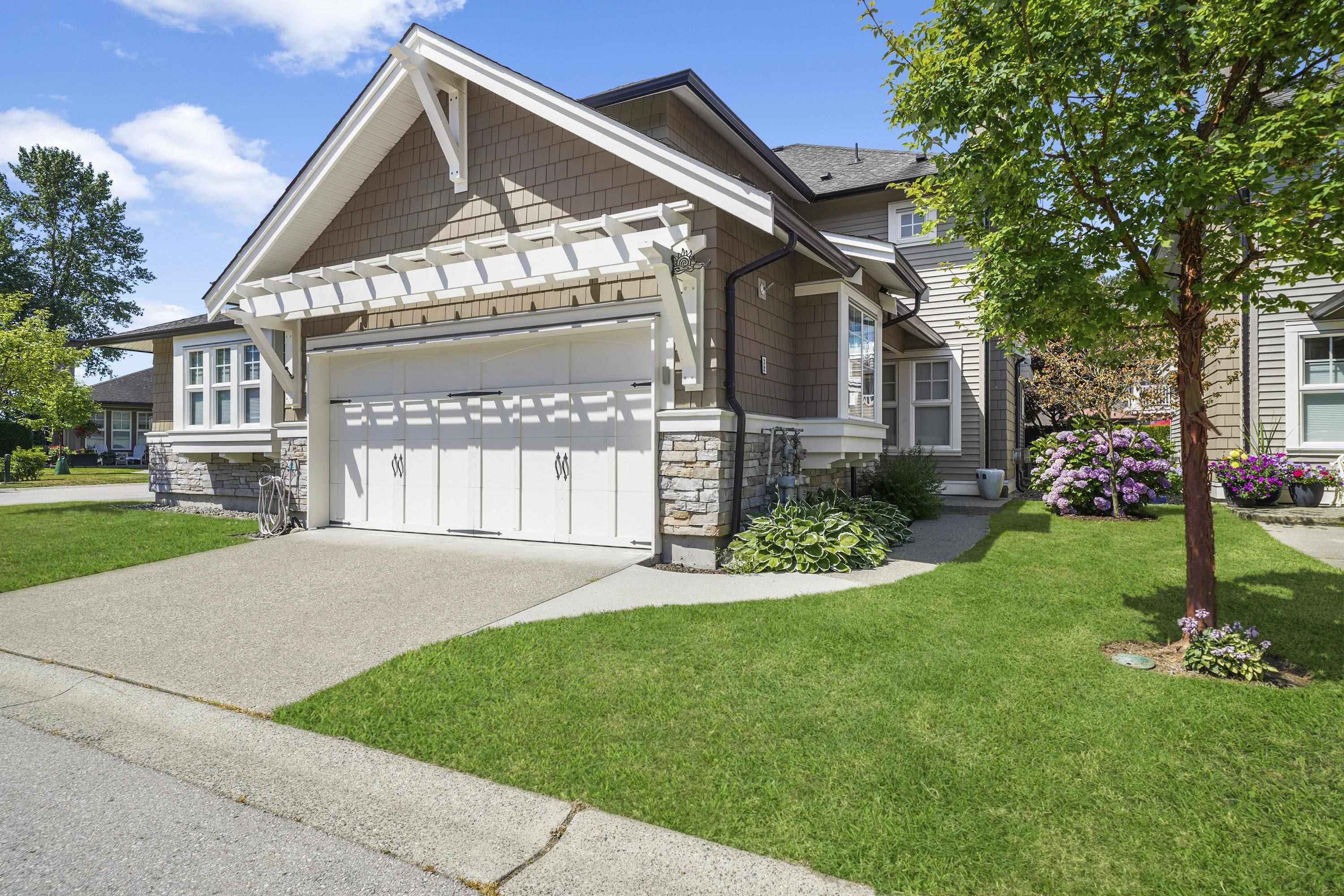 32 19452 FRASER WAY, R3035587, BC,