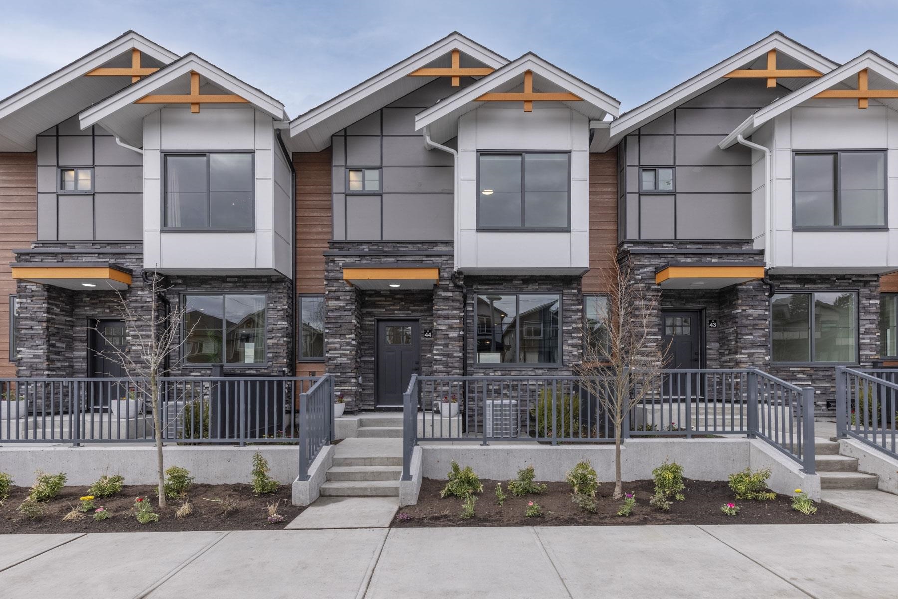 24 6035 141 STREET, R3035695, BC,