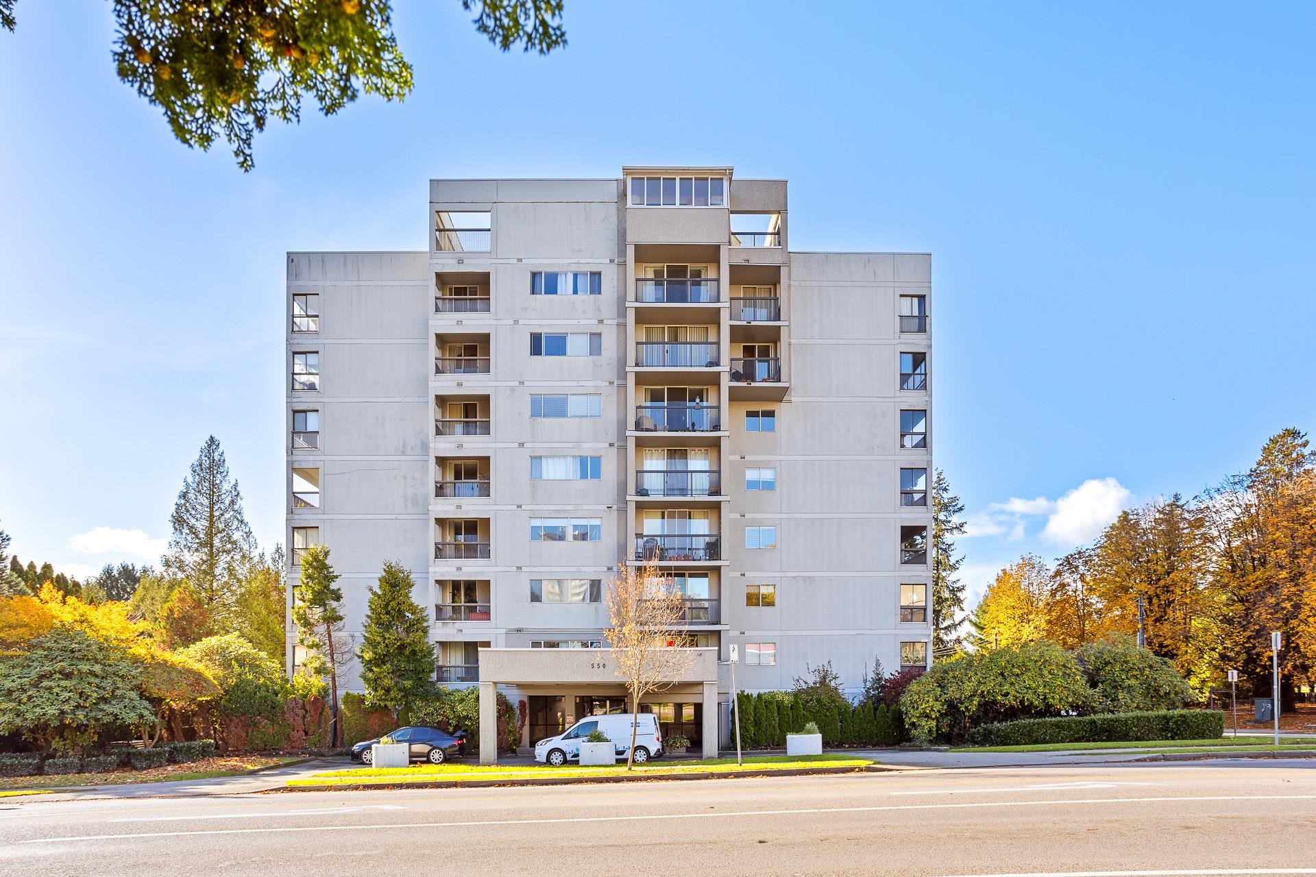 902 550 EIGHTH STREET, R3035827, BC,