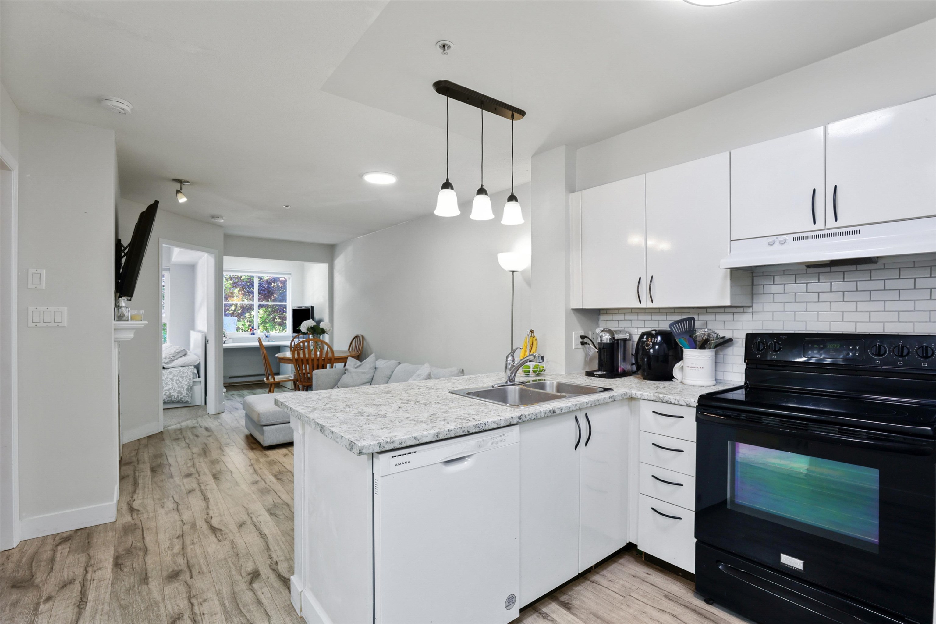 203 3278 HEATHER STREET, R3035867, BC,